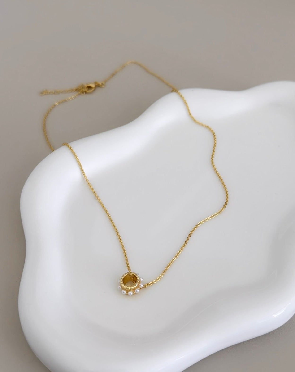 Charm Pearls Necklace