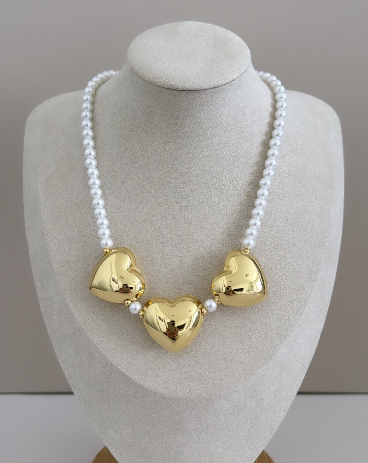 Triple Hearts Pearls Necklace