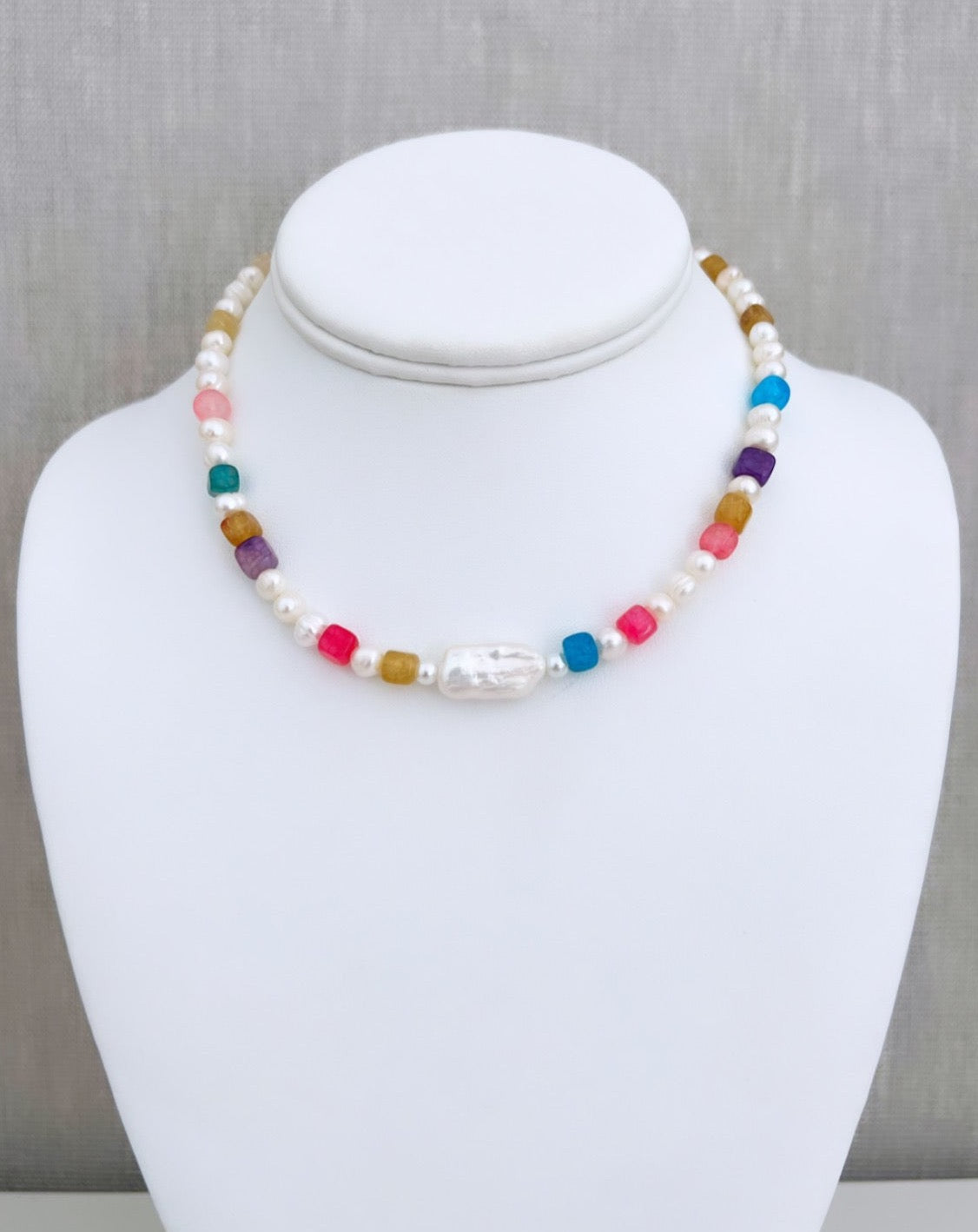 Pearls and Colors Necklace