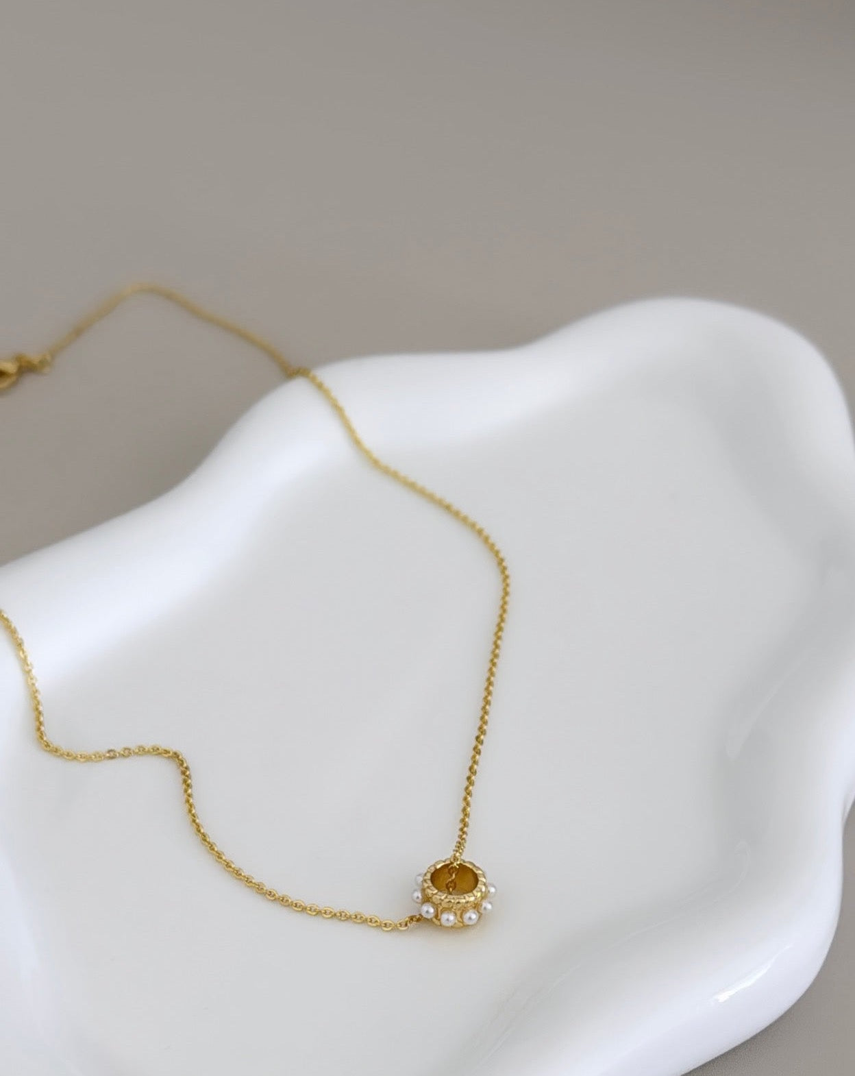 Charm Pearls Necklace