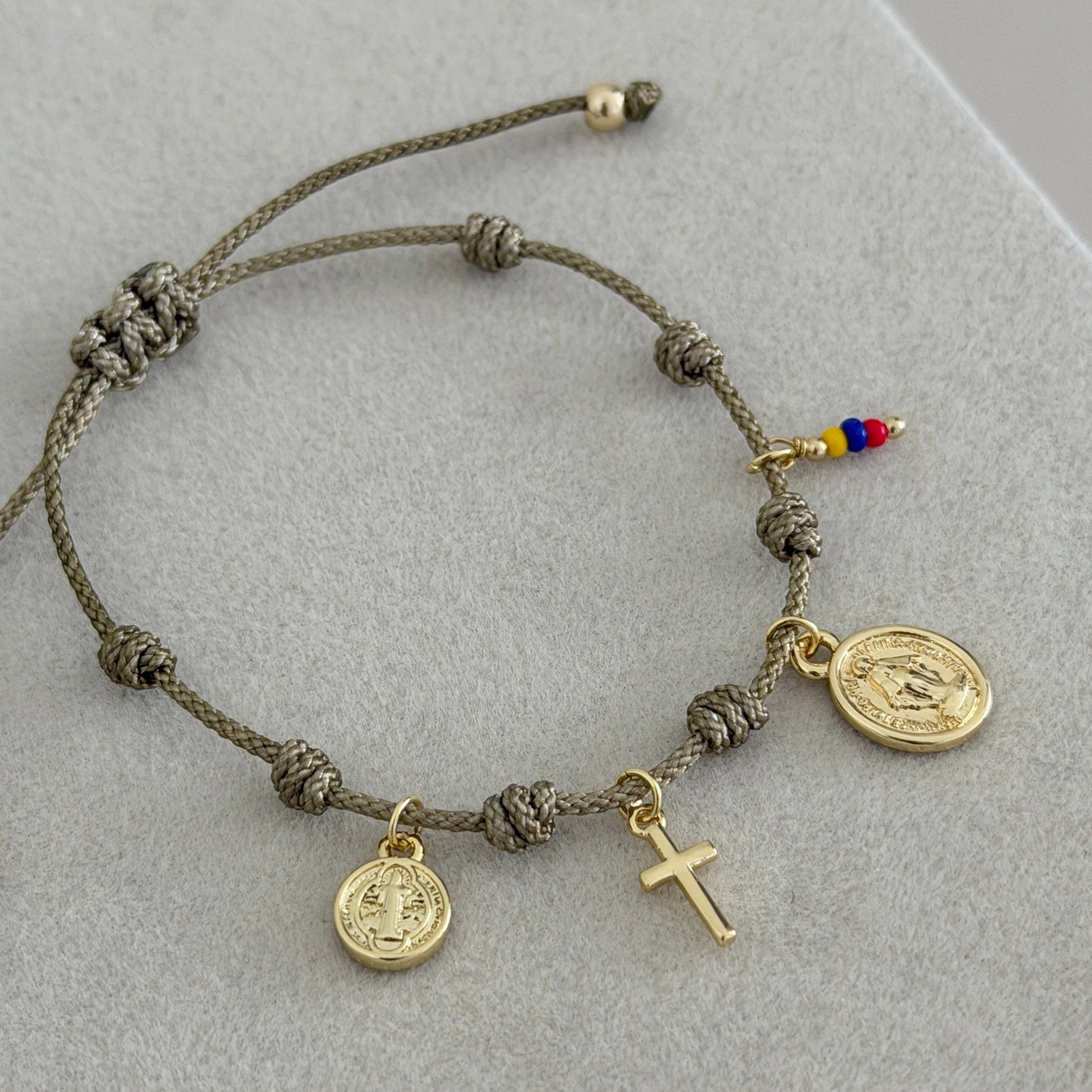 7 Knots, 7 Wishes Bracelet 🇻🇪 - Bracelet | LimaLimón Store - 1