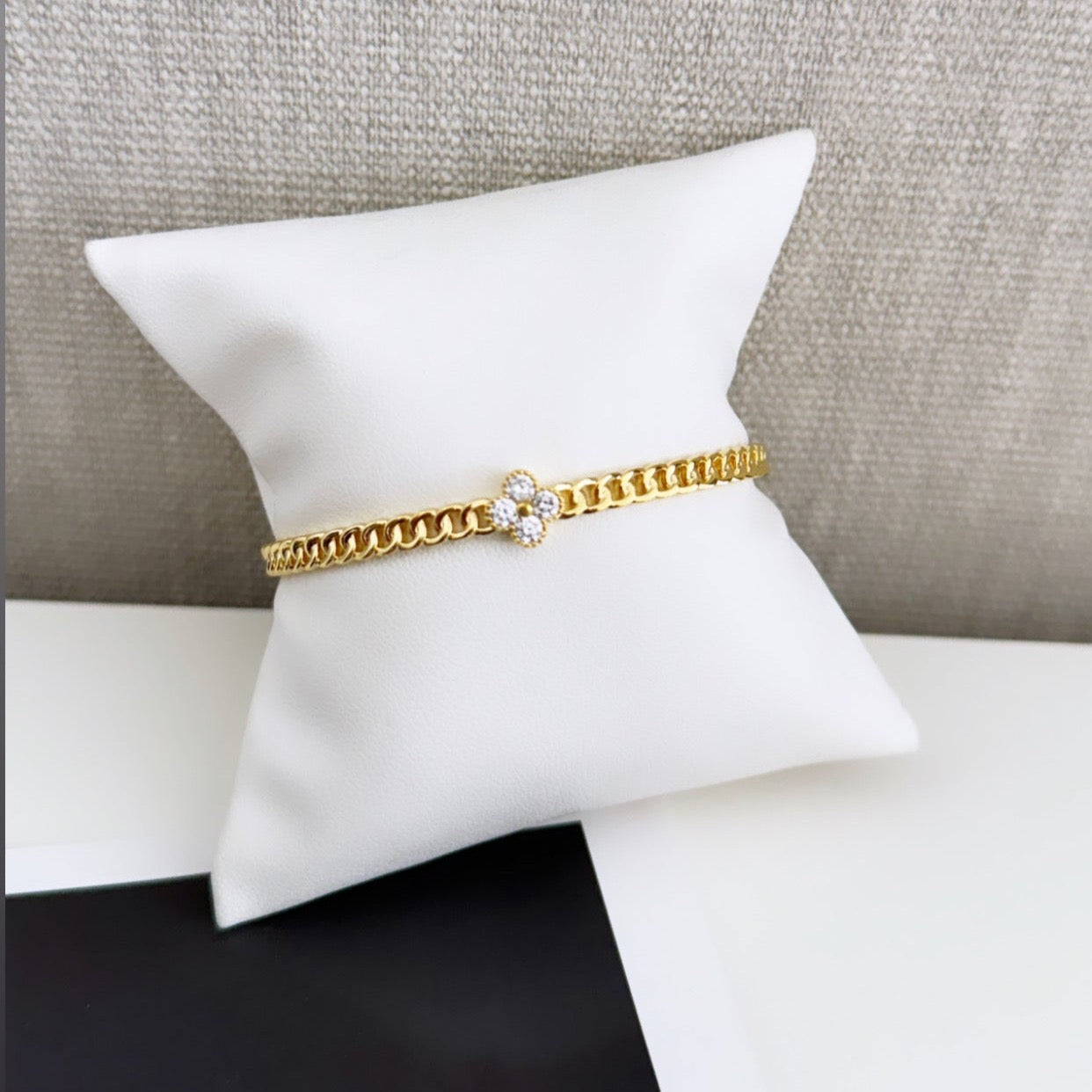 Flower Zirconia Bracelet