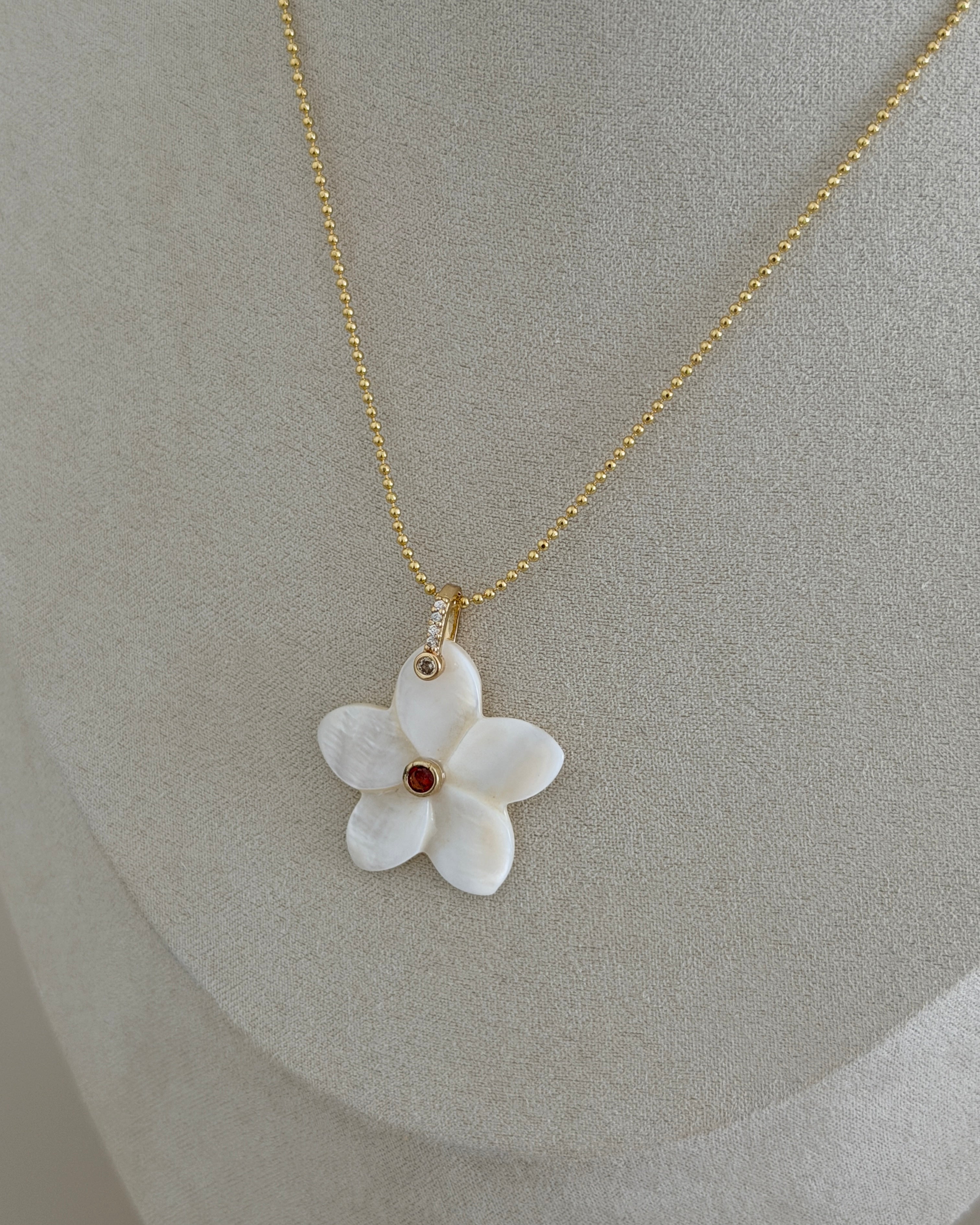 Isla Bloom Necklace