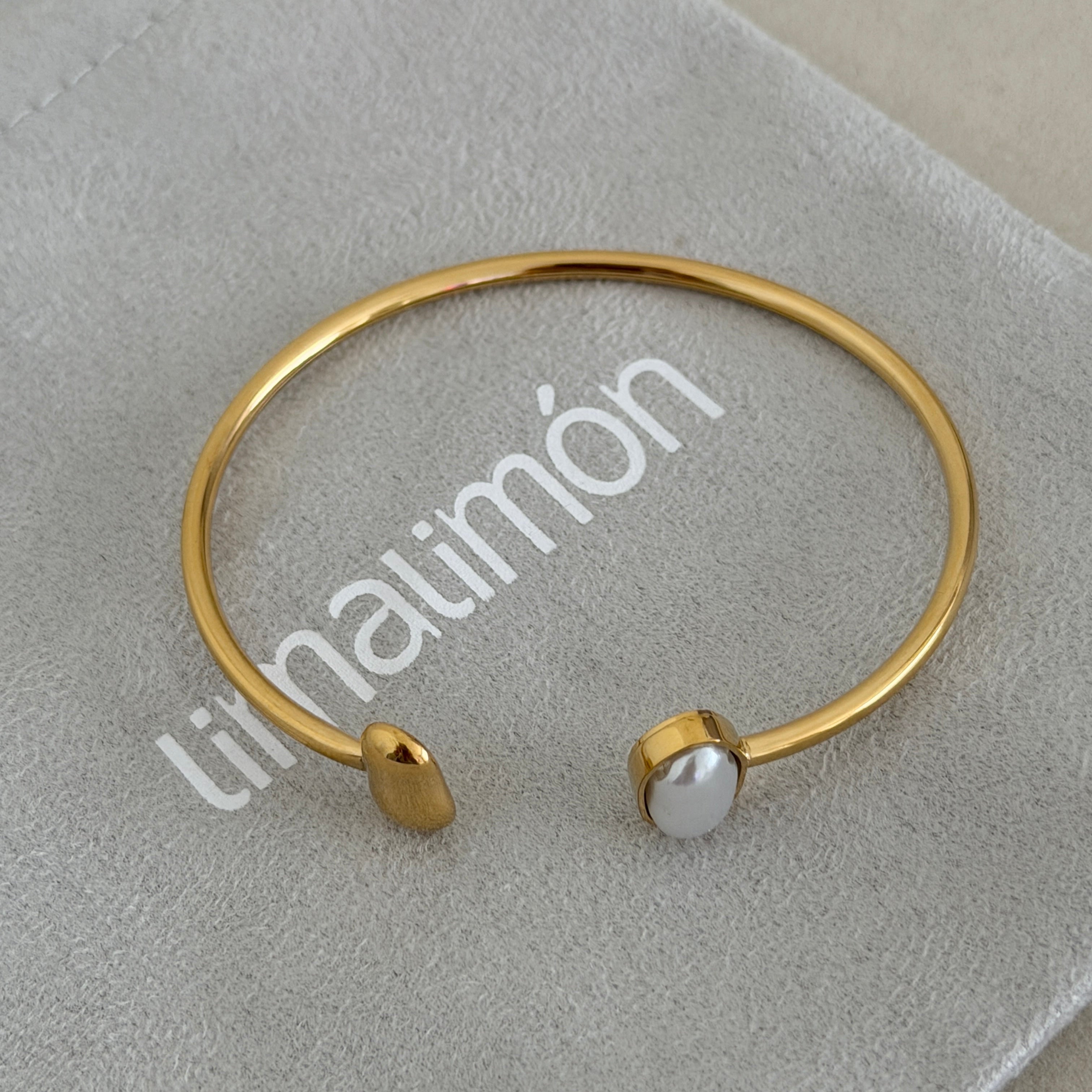Golden Pearl Open Bangle
