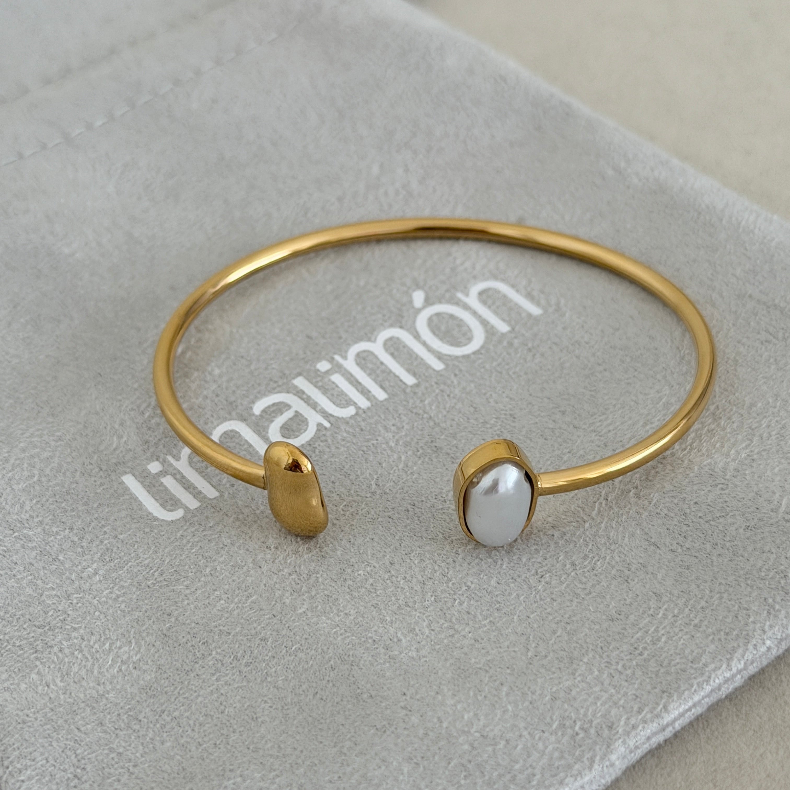 Golden Pearl Open Bangle