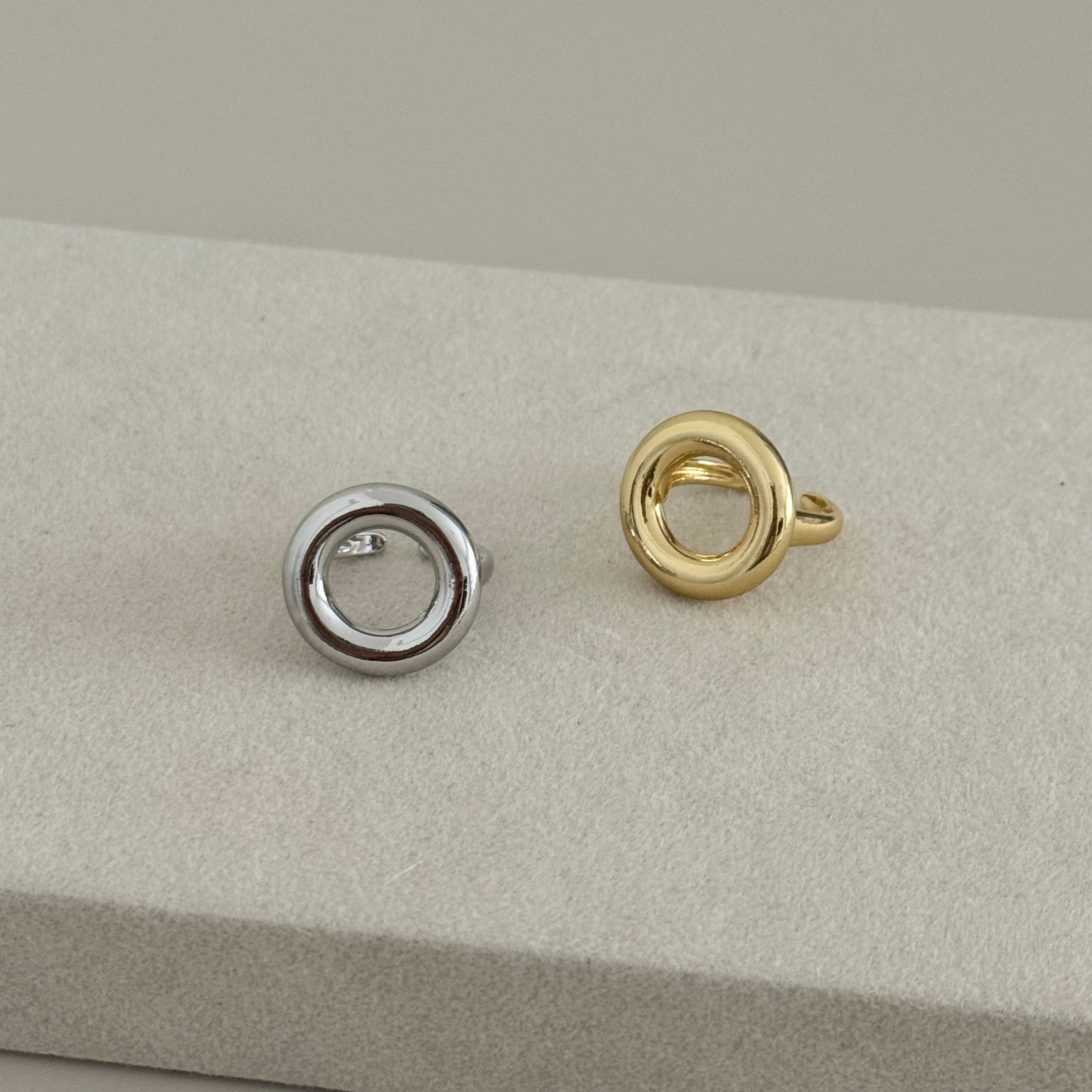 Bold Circle Adjustable Ring