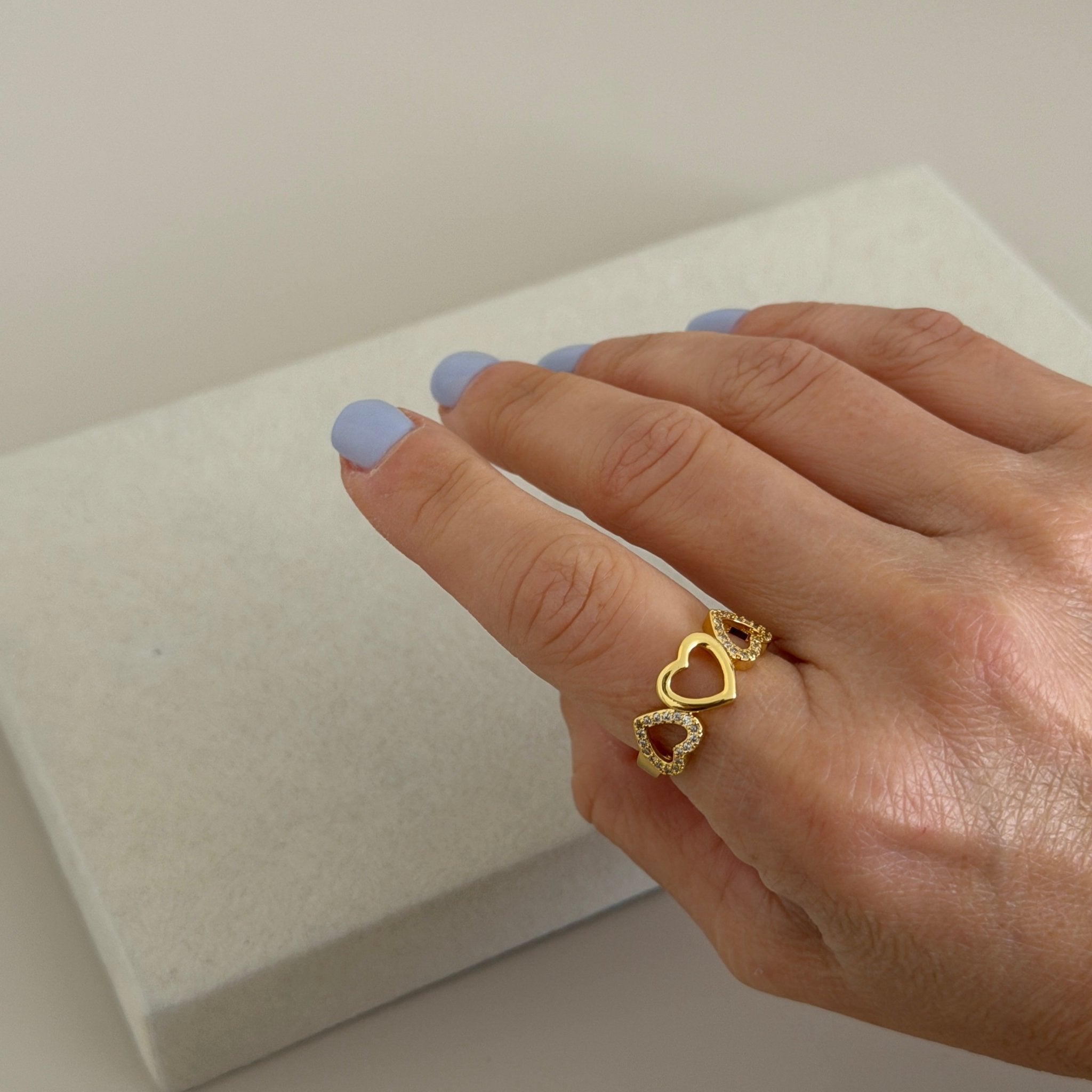 Amara Double Heart Gold Ring - ring jewelry | LimaLimón Store - 3