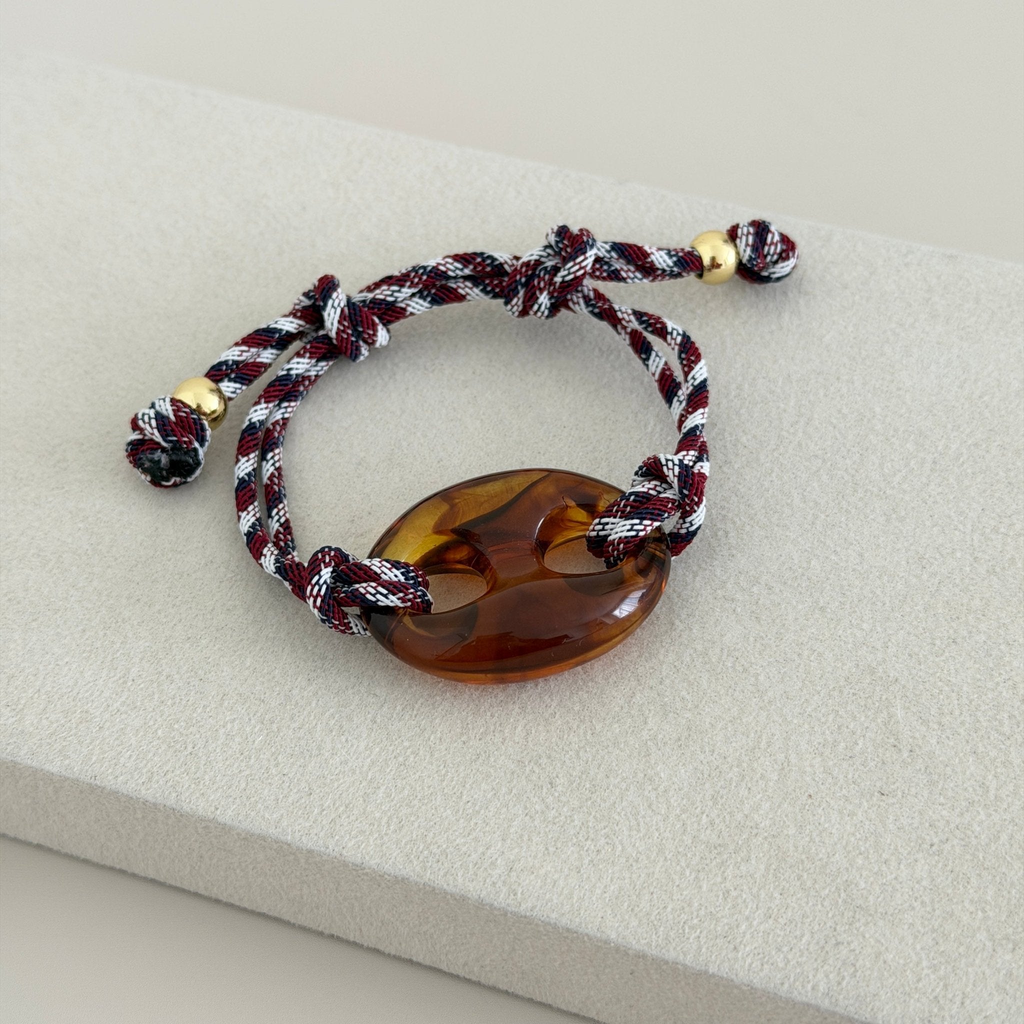 Amber Knot Charm Bracelet - Bracelet | LimaLimón Store - 1