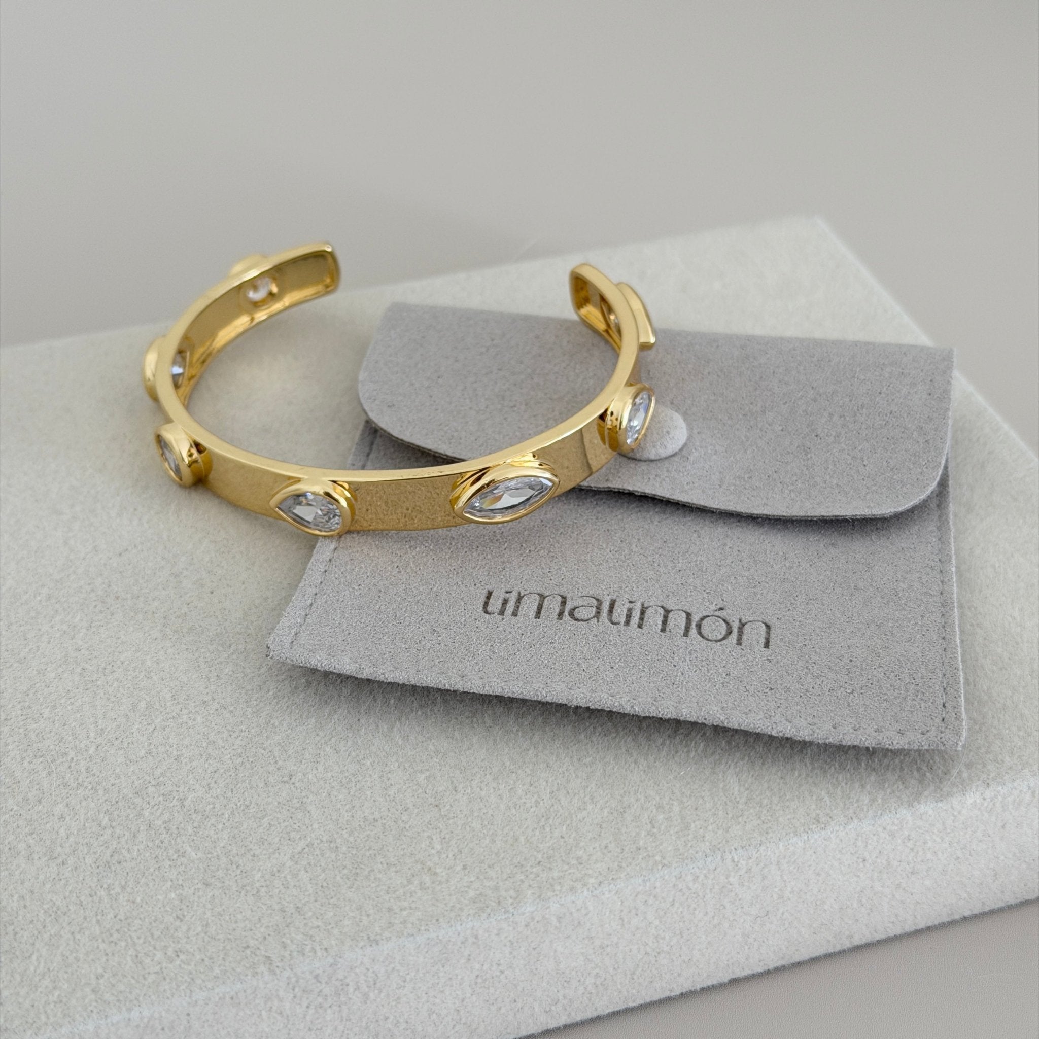 Aurora Crystal Cuff Bracelet - Bracelets | LimaLimón Store - 2