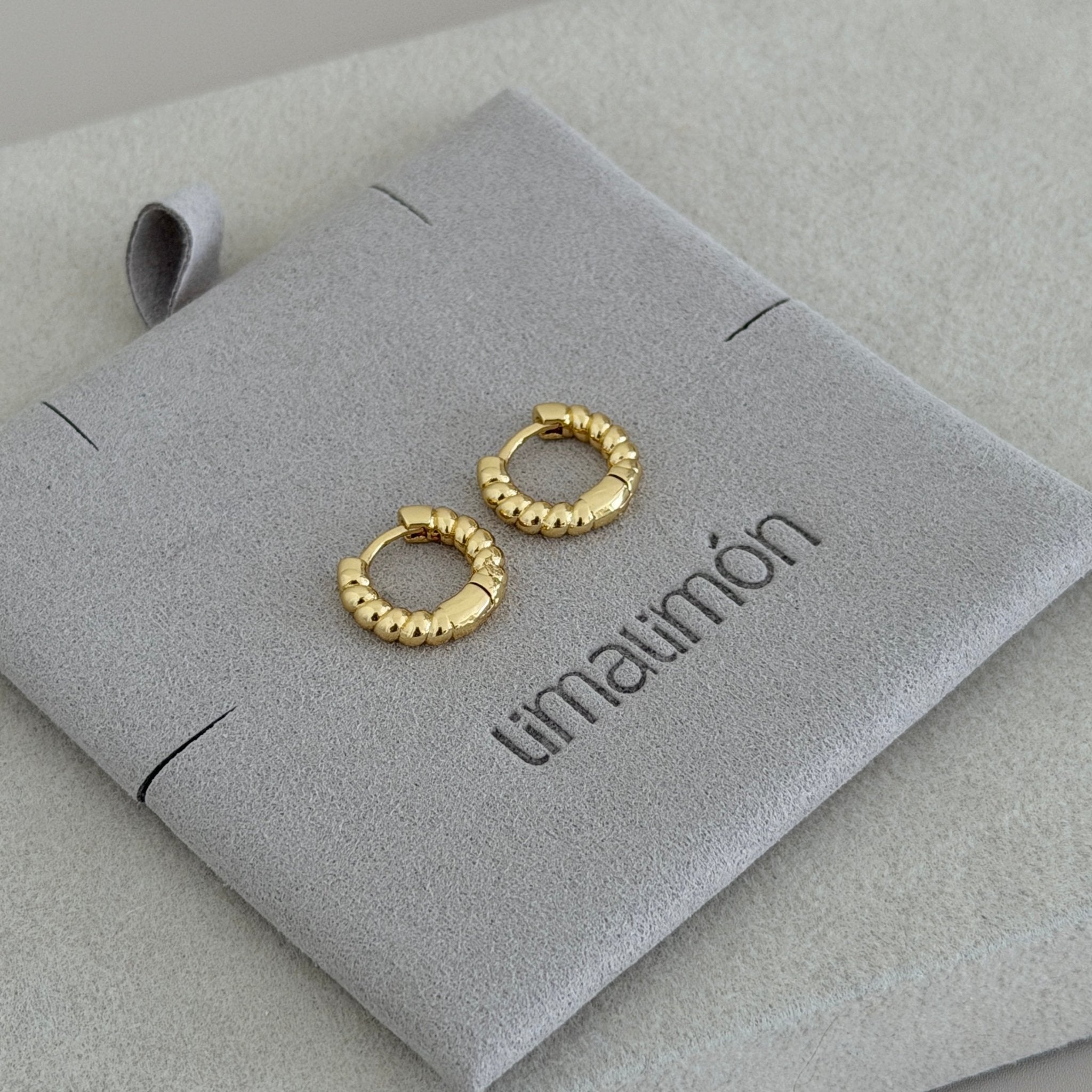 Beaded Mini Hoop Earrings - Earring | LimaLimón Store - 2