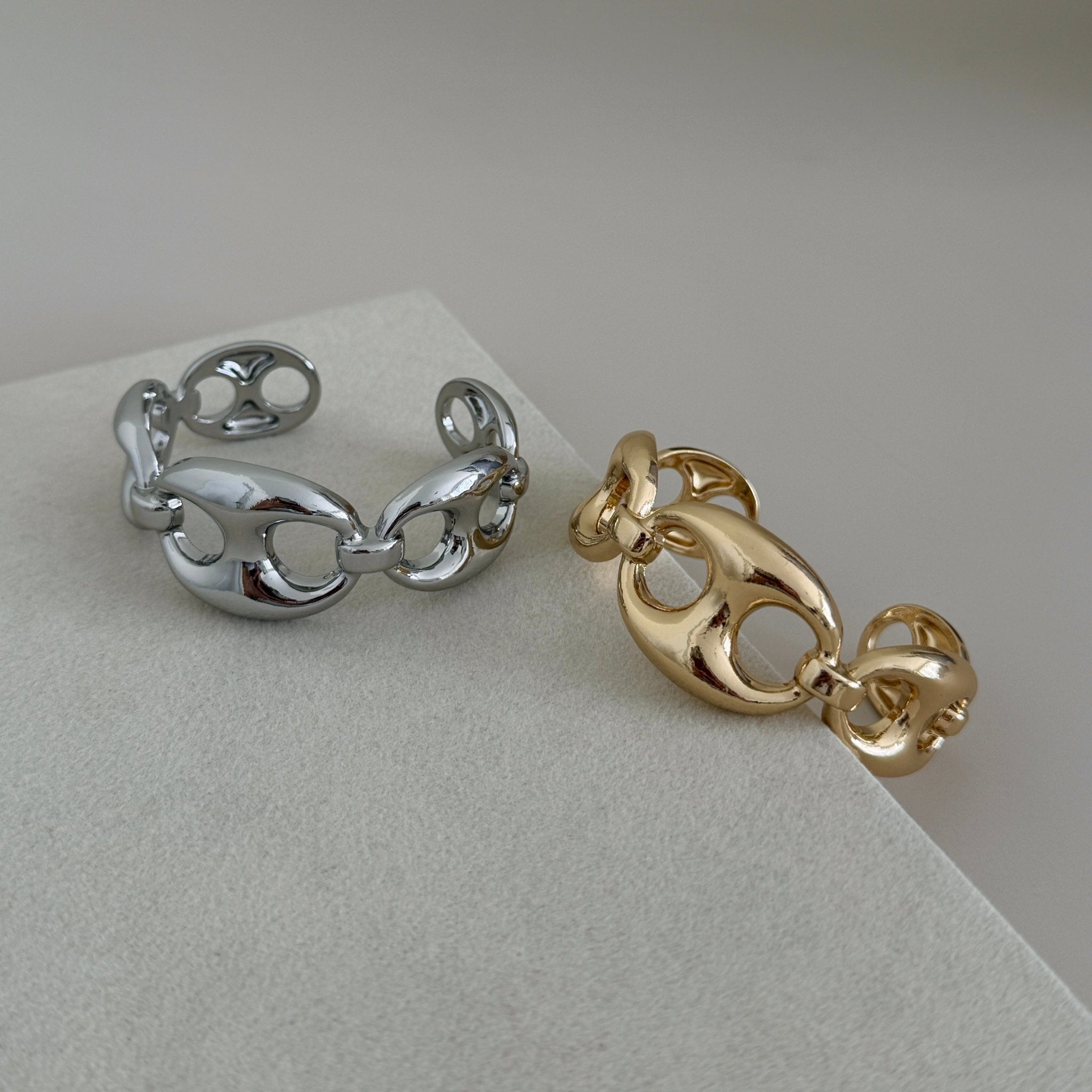 Bold Link Statement Ring - Bracelets | LimaLimón Store - 1