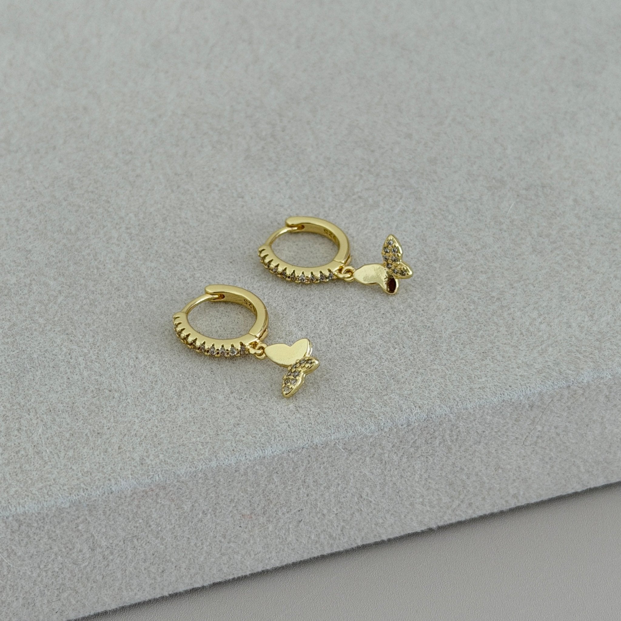 Butterfly Charm Hoops - Earring | LimaLimón Store - 1