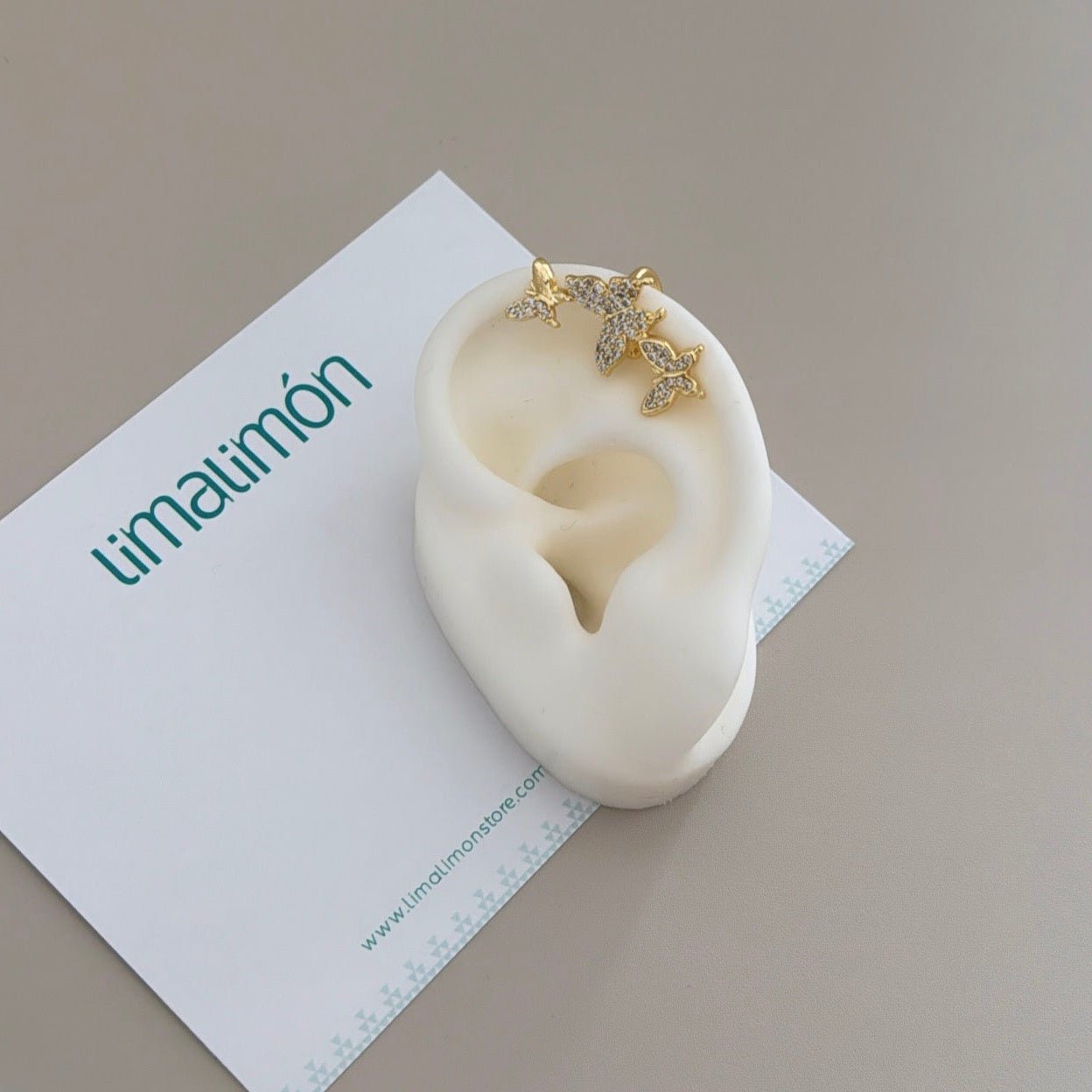 Butterfly Ear Cuff - Earring | LimaLimón Store - 4