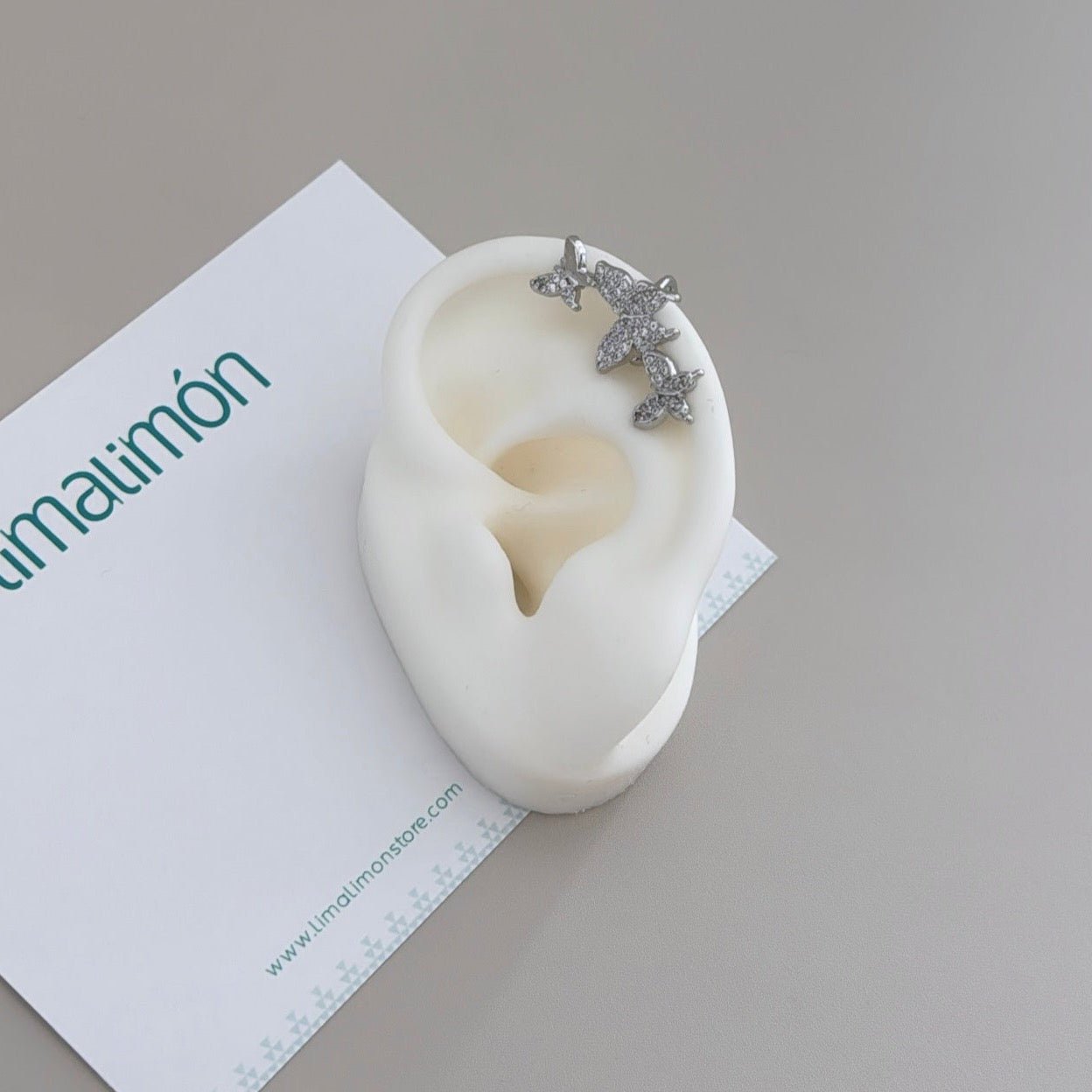 Butterfly Ear Cuff - Earring | LimaLimón Store - 5