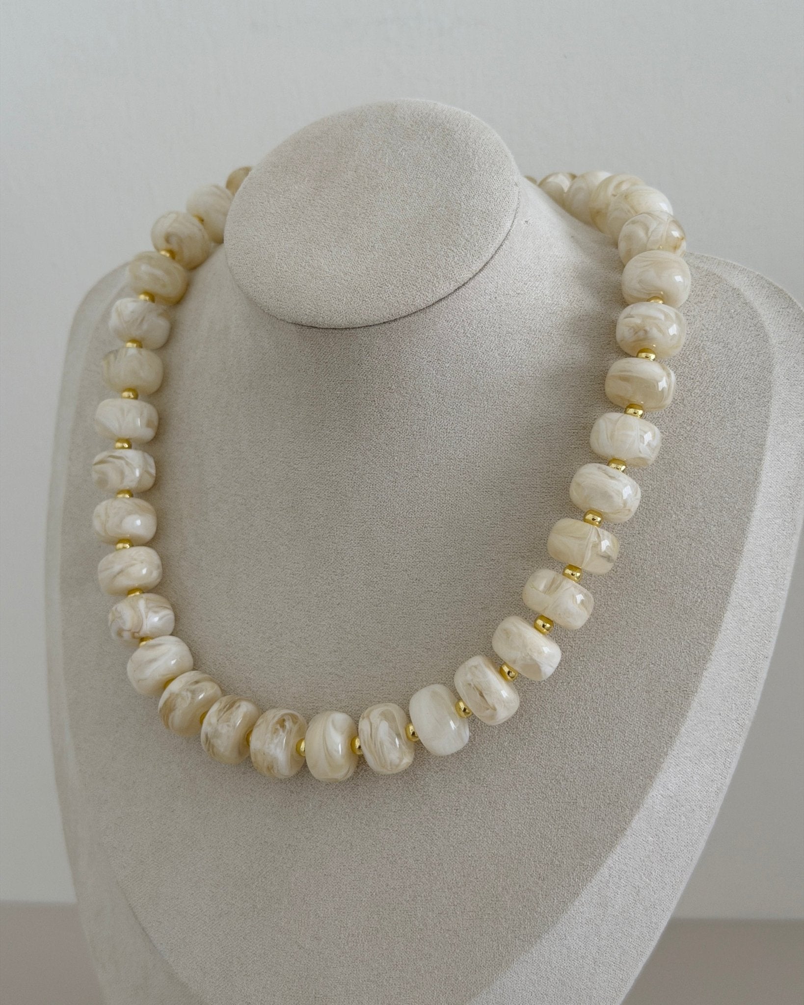 Candy Stone Beaded Necklace - Necklaces | LimaLimón Store - 2