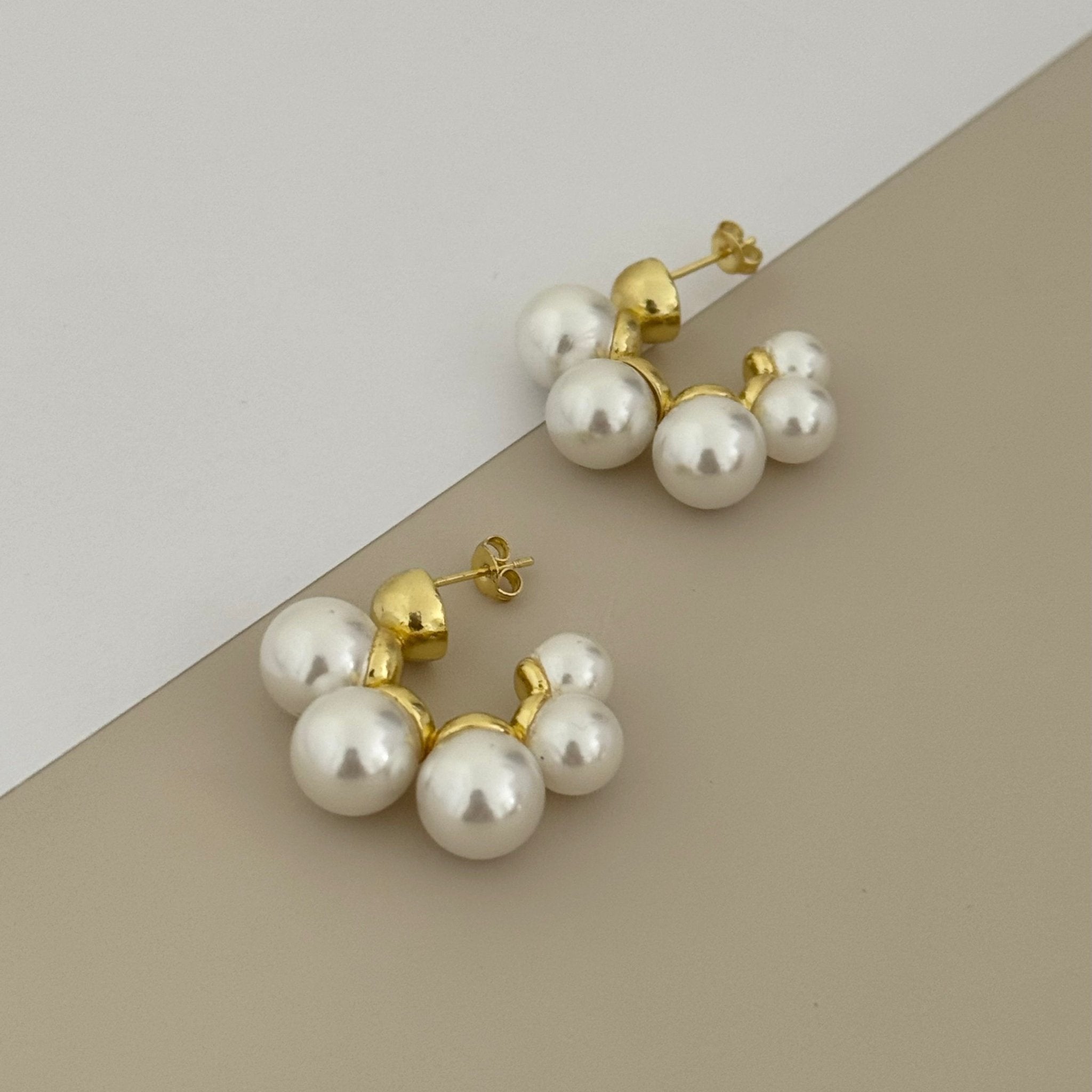 Celeste Cluster Pearl Earrings - Earring | LimaLimón Store - 5