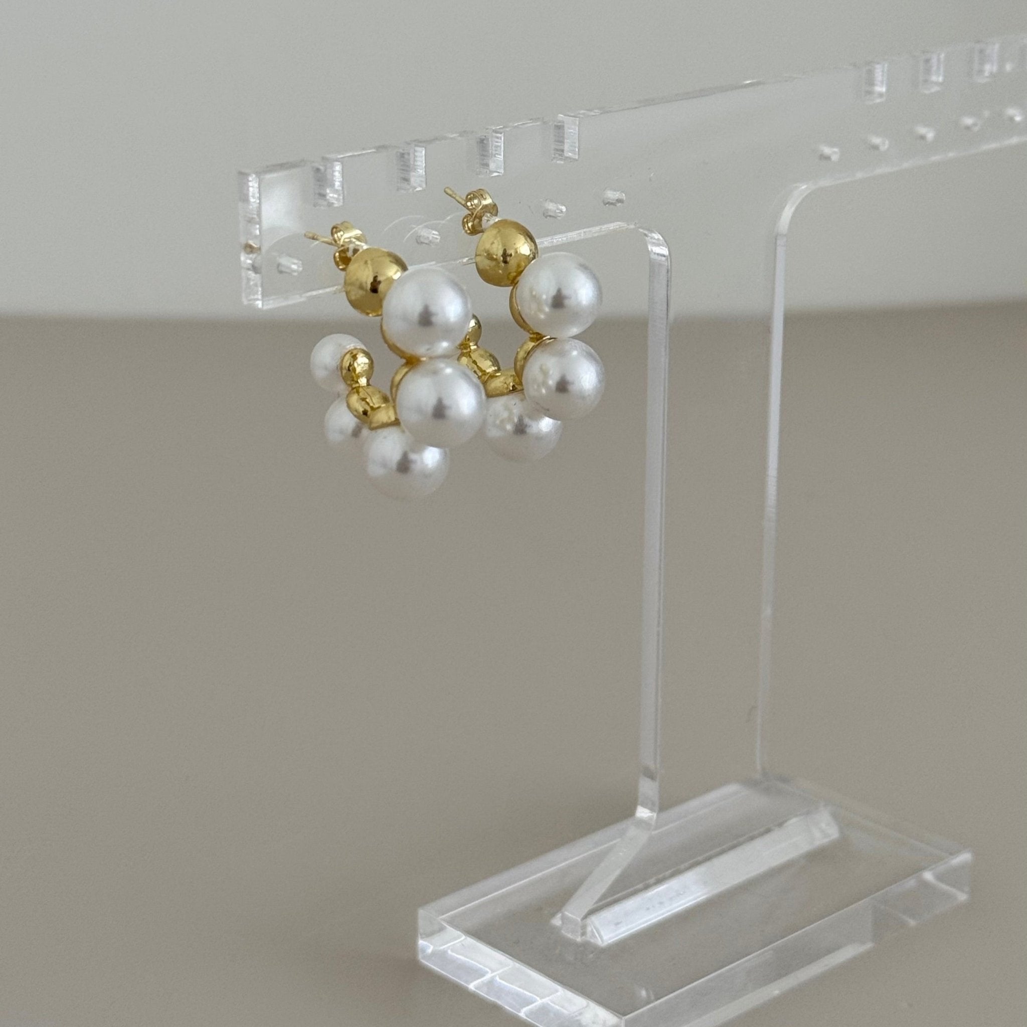 Celeste Cluster Pearl Earrings - Earring | LimaLimón Store - 3