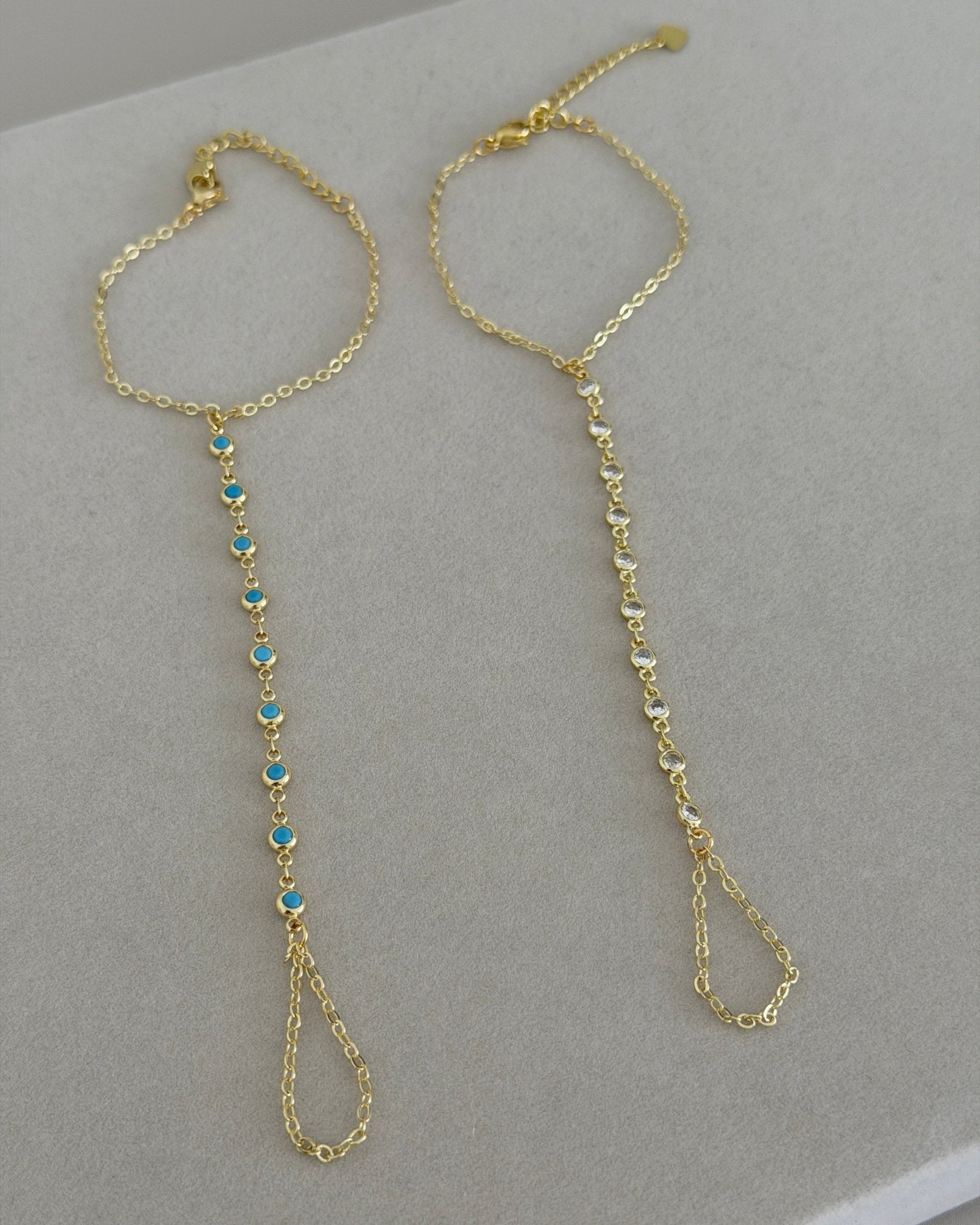 Celeste Hand Chain - Bracelet | LimaLimón Store - 1
