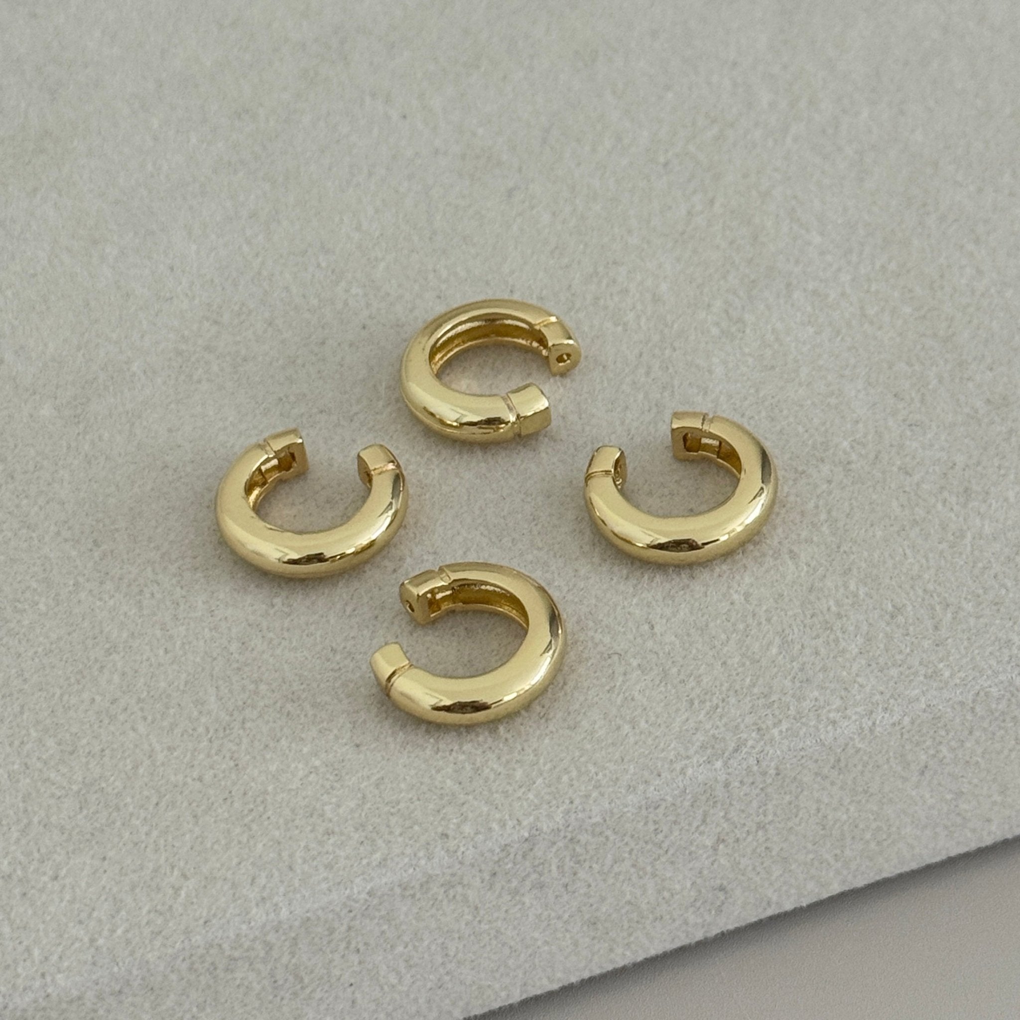 Classic Bold Ear Cuff (Single Piece) - Earring | LimaLimón Store - 1