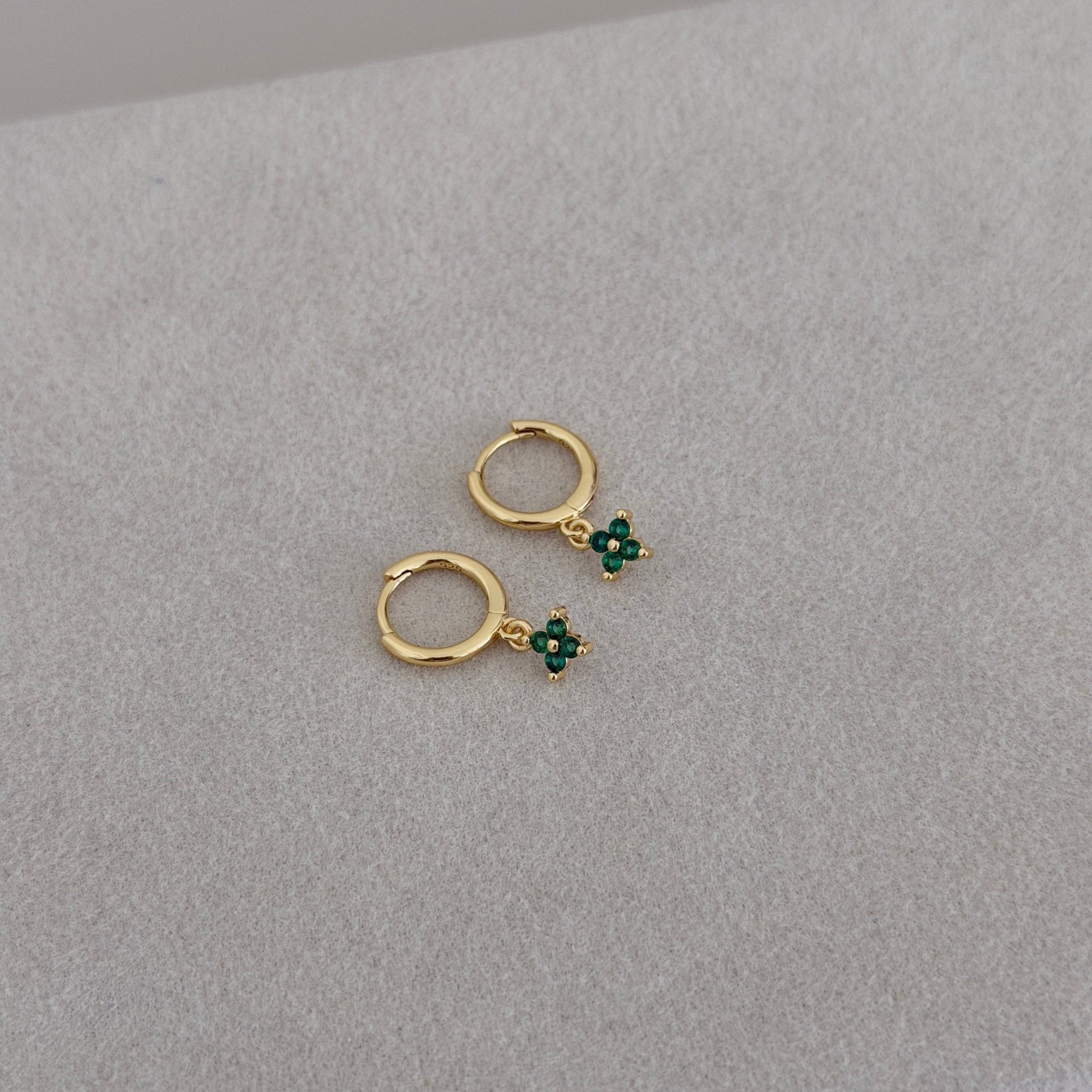 Clover Mini Hoop Earrings - Earring | LimaLimón Store - 3