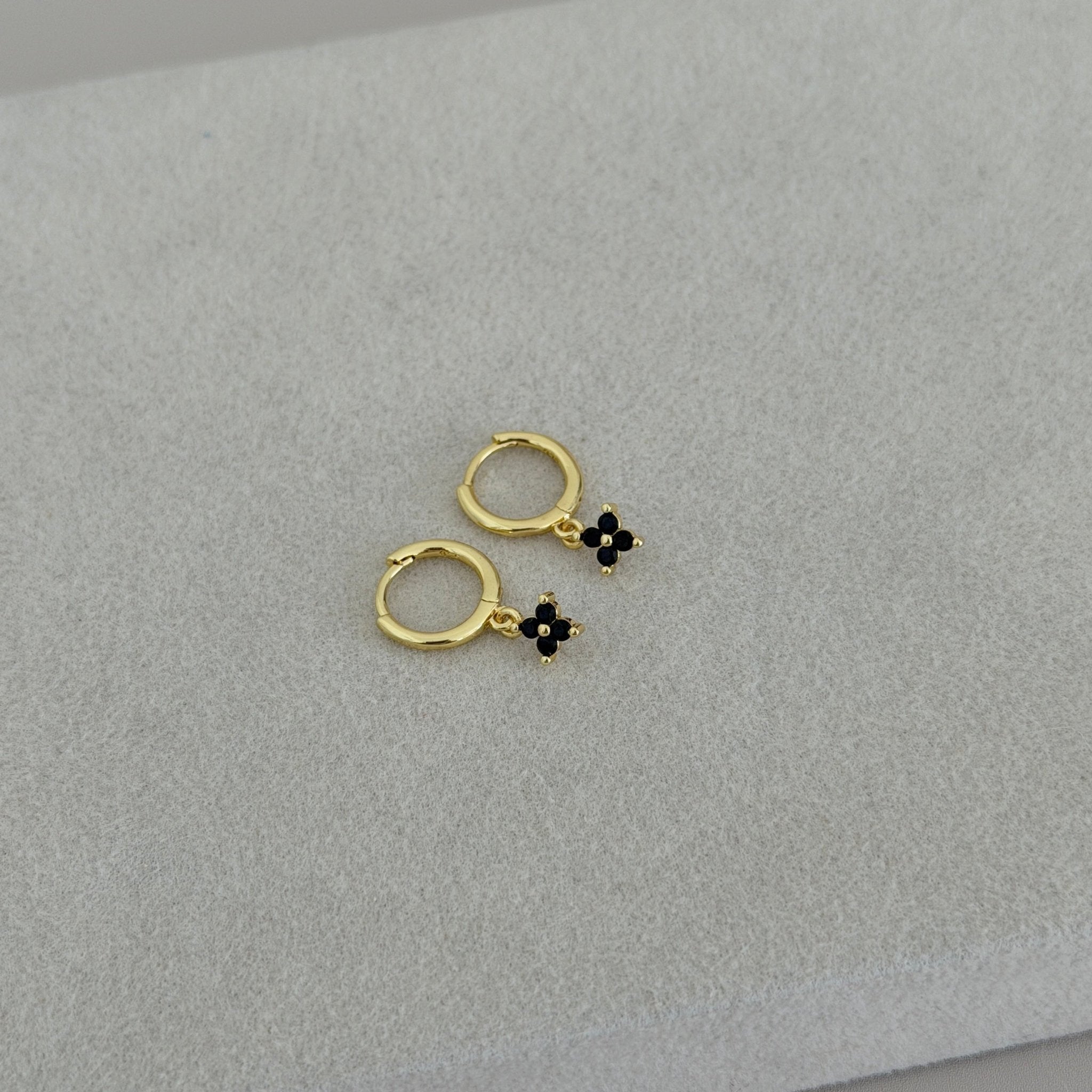 Clover Mini Hoop Earrings - Earring | LimaLimón Store - 2