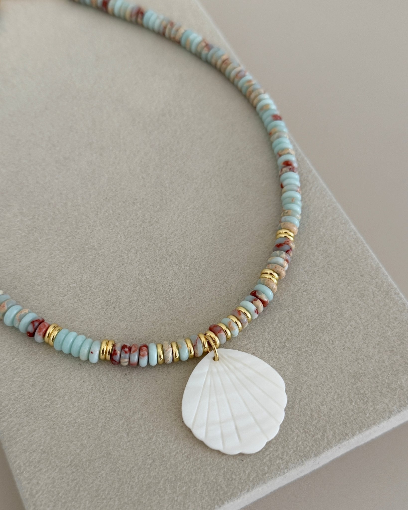 Coastal Pearl Beaded Necklace - Necklaces | LimaLimón Store - 2