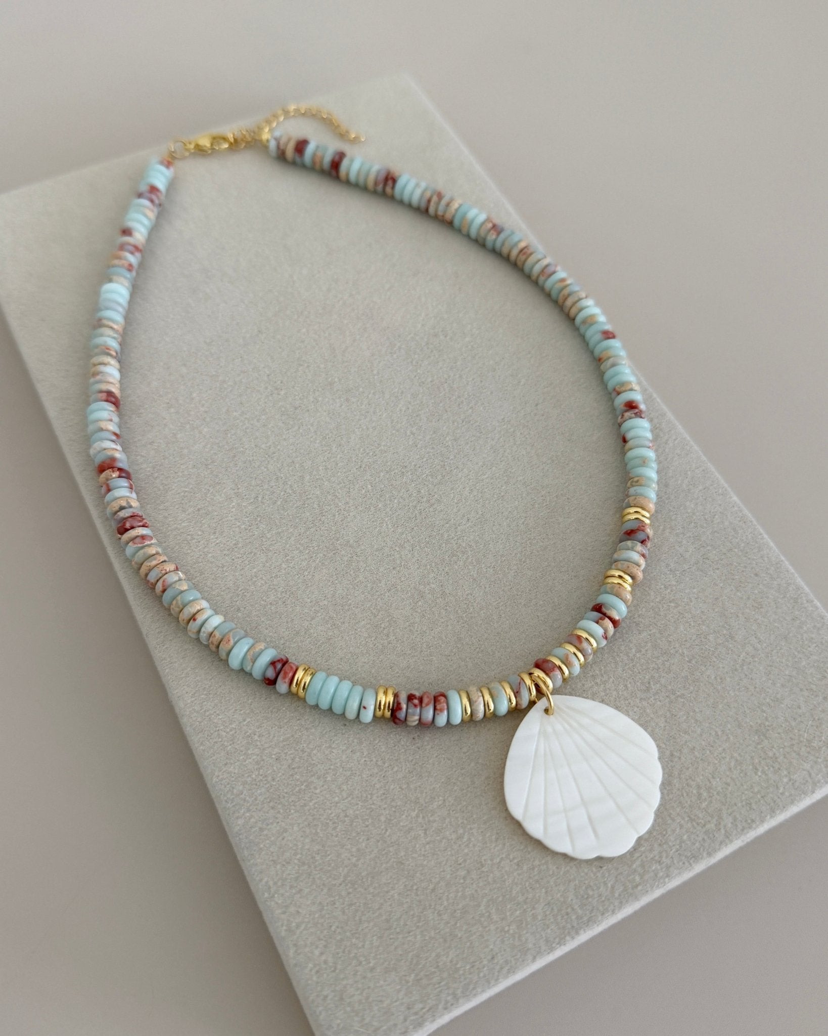 Coastal Pearl Beaded Necklace - Necklaces | LimaLimón Store - 1