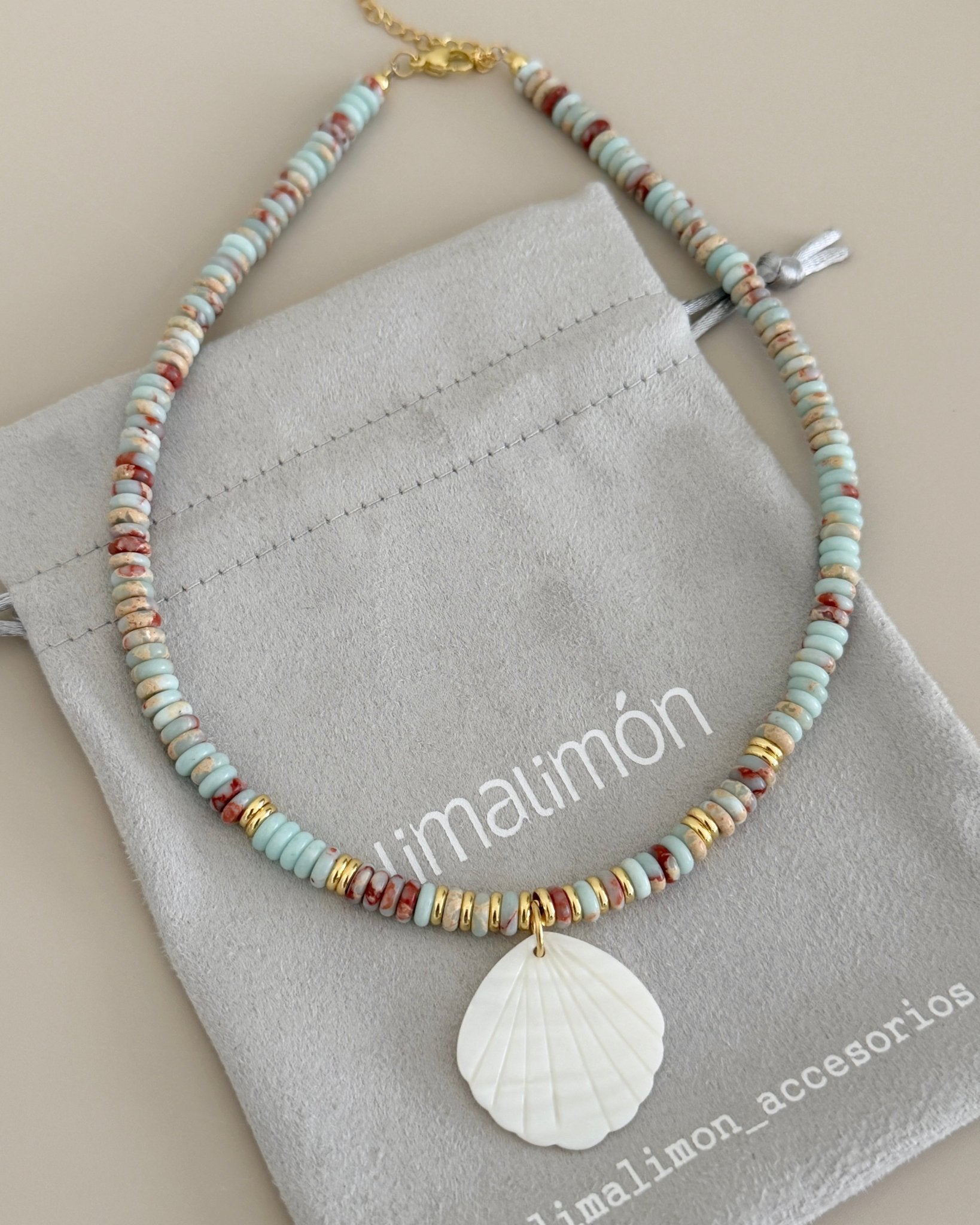 Coastal Pearl Beaded Necklace - Necklaces | LimaLimón Store - 4