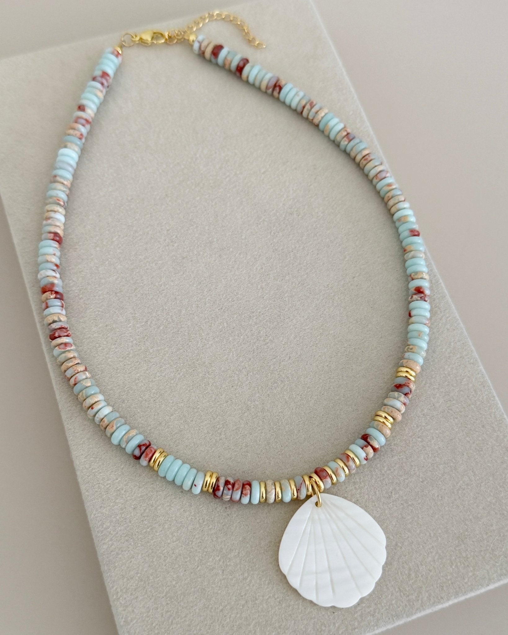Coastal Pearl Beaded Necklace - Necklaces | LimaLimón Store - 5