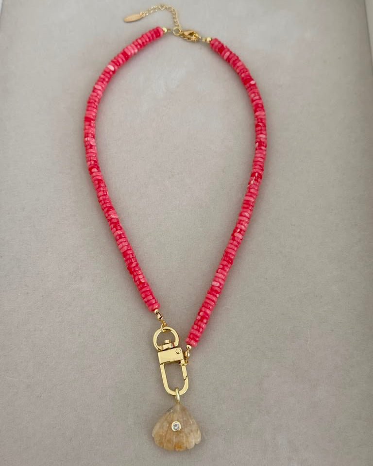 Coastal Shell Charm Necklace - Necklaces | LimaLimón Store - 3
