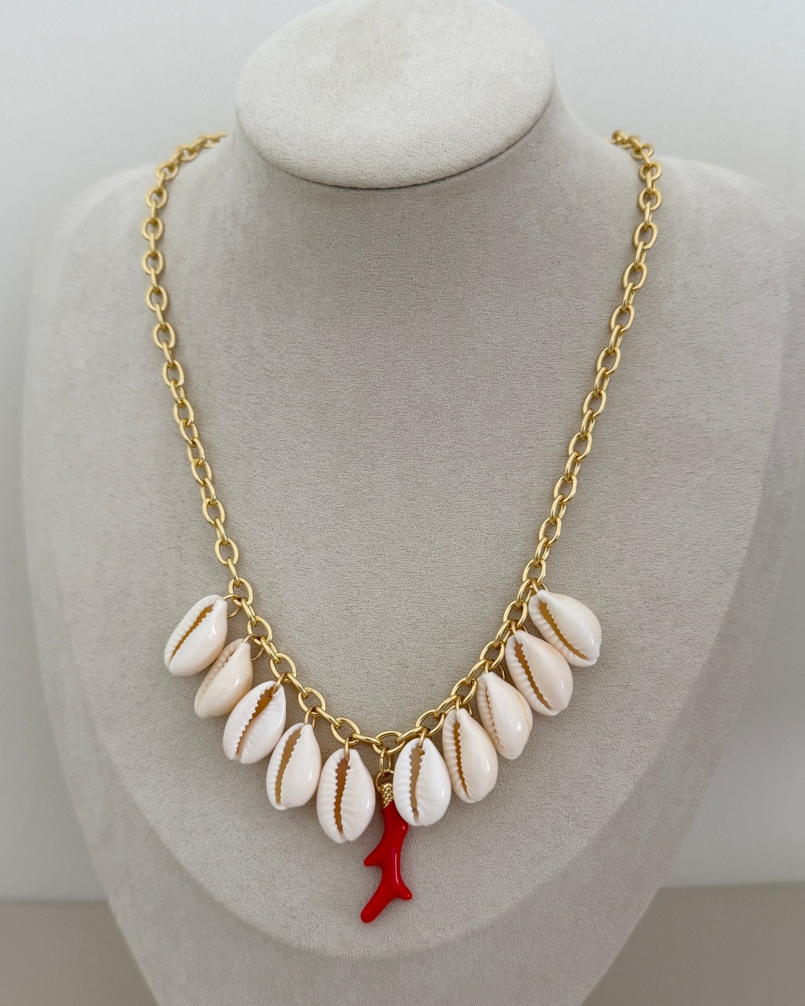 Coral Coast Shell Necklace - Necklaces | LimaLimón Store - 2