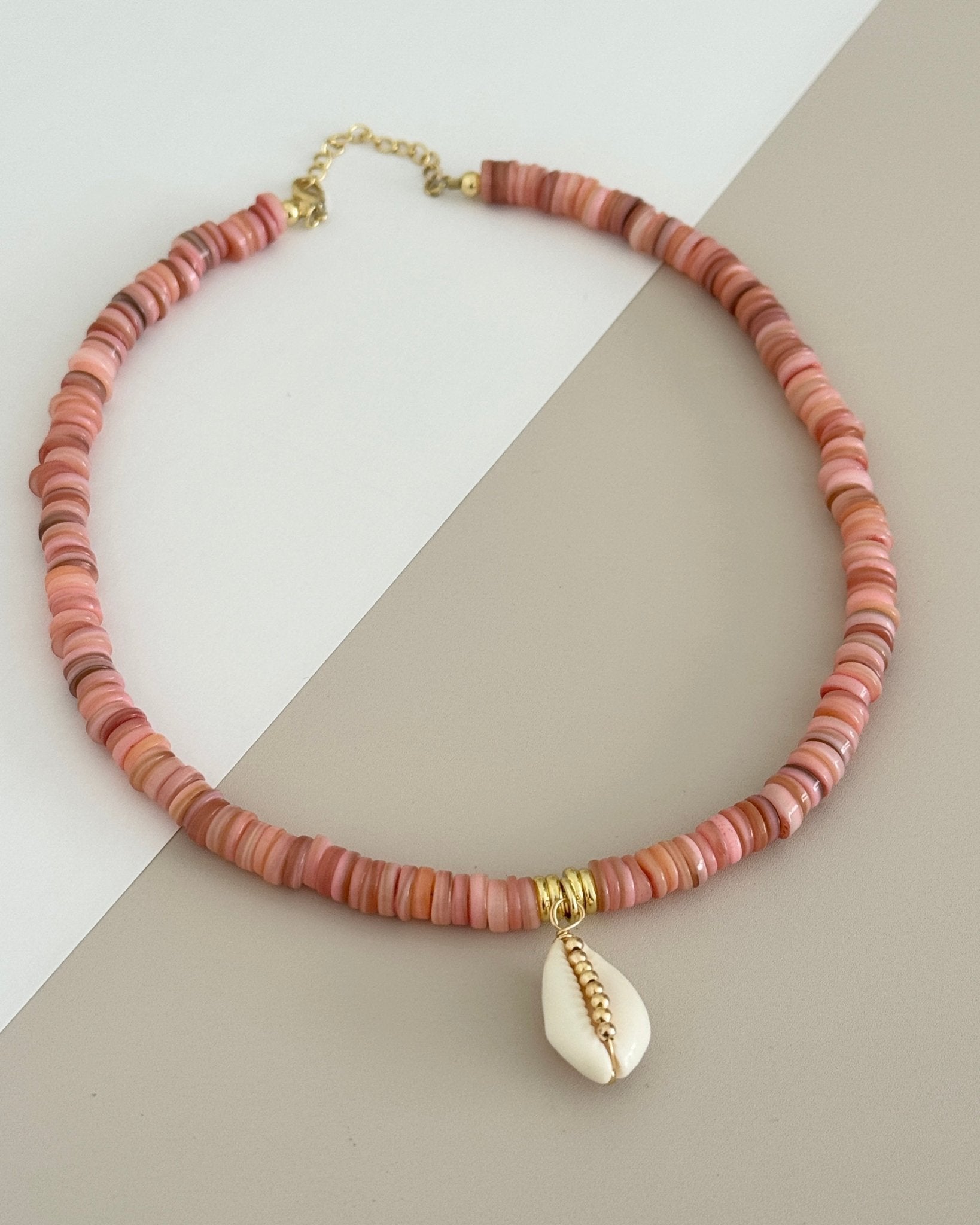 Coral Puka Shell Necklace - Necklace | LimaLimón Store - 1