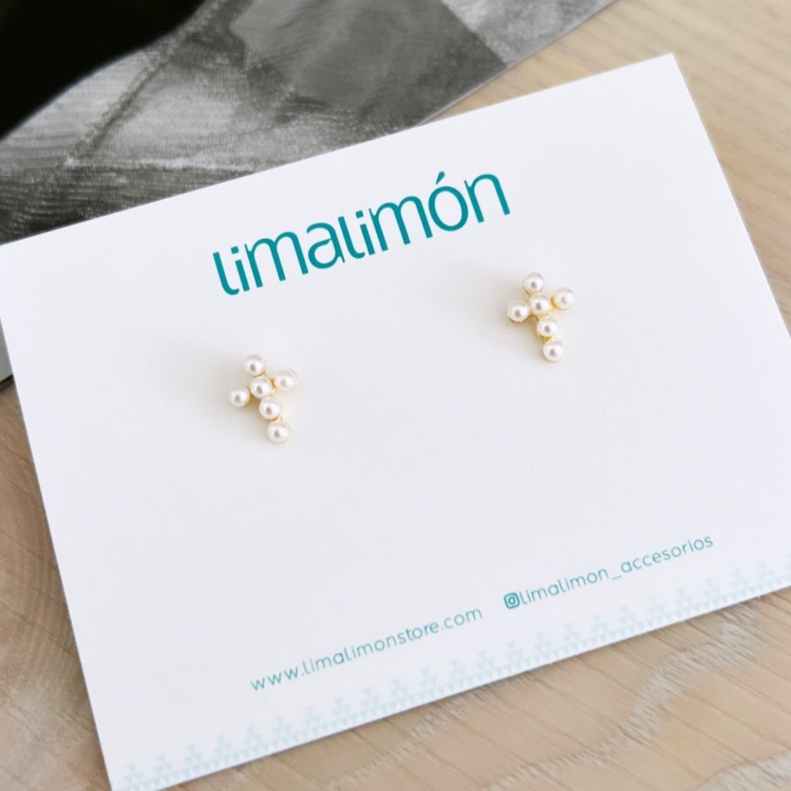 Cross Earring - Earring | LimaLimón Store - 2