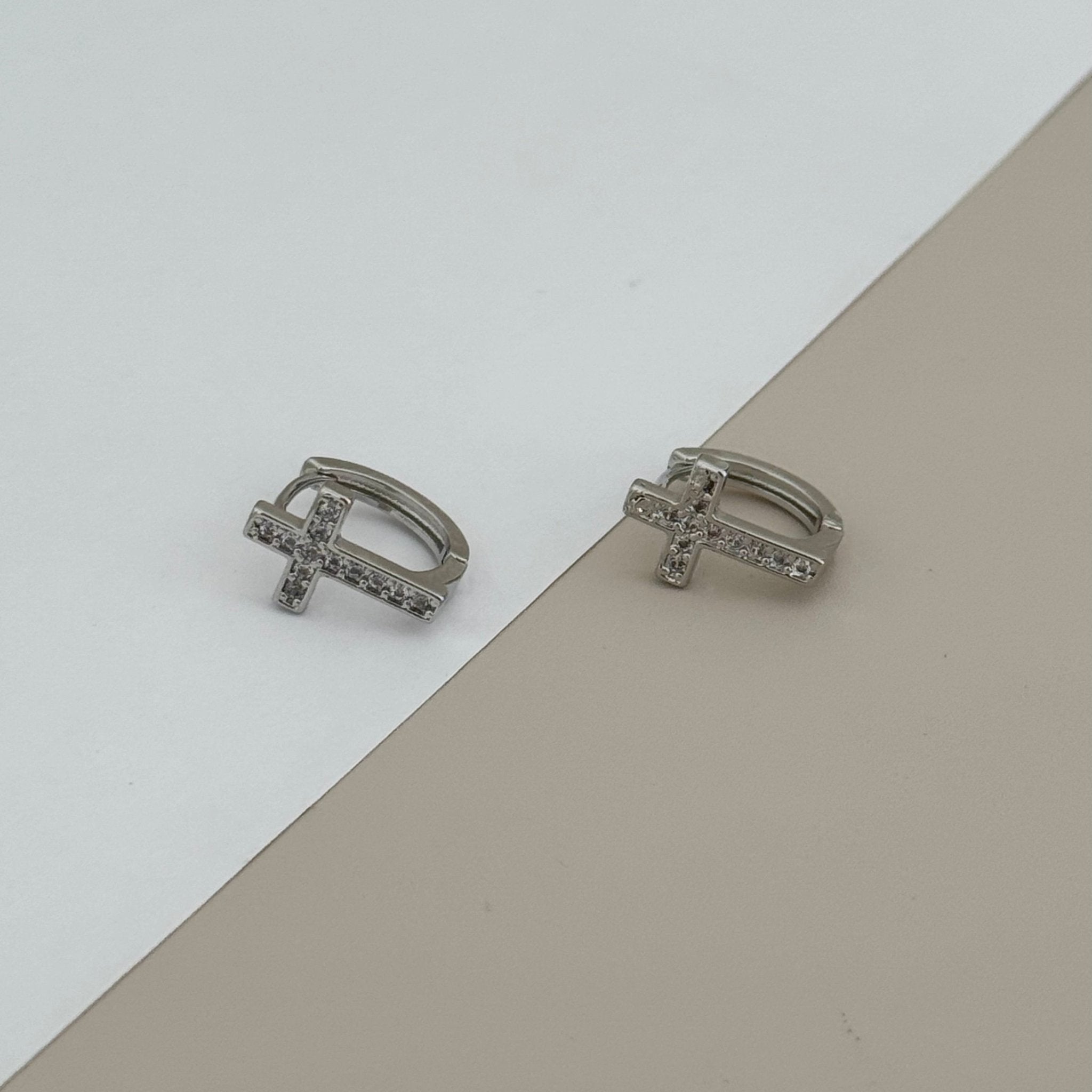 Cross Stud - LimaLimón Store