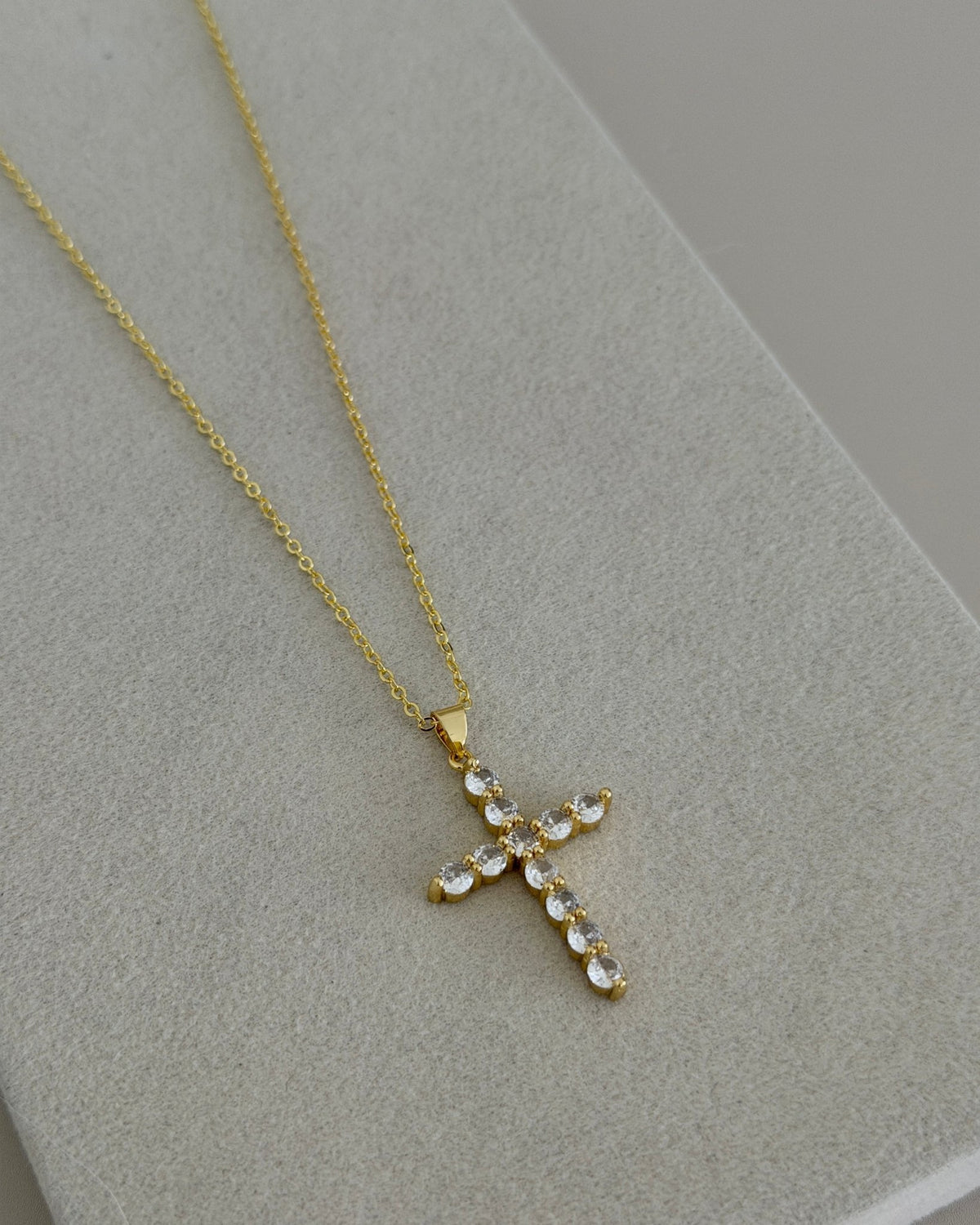 Crystal Cross Necklace - Necklaces | LimaLimón Store - 2