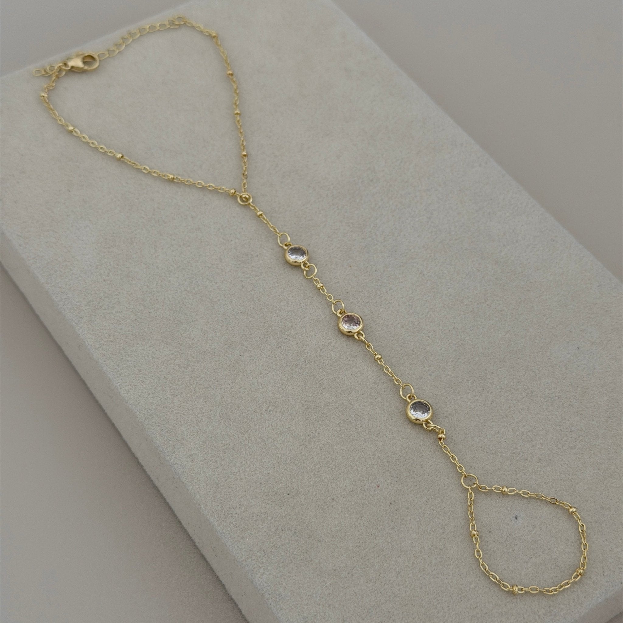 Crystal Hand Chain Bracelet - Bracelets | LimaLimón Store - 1