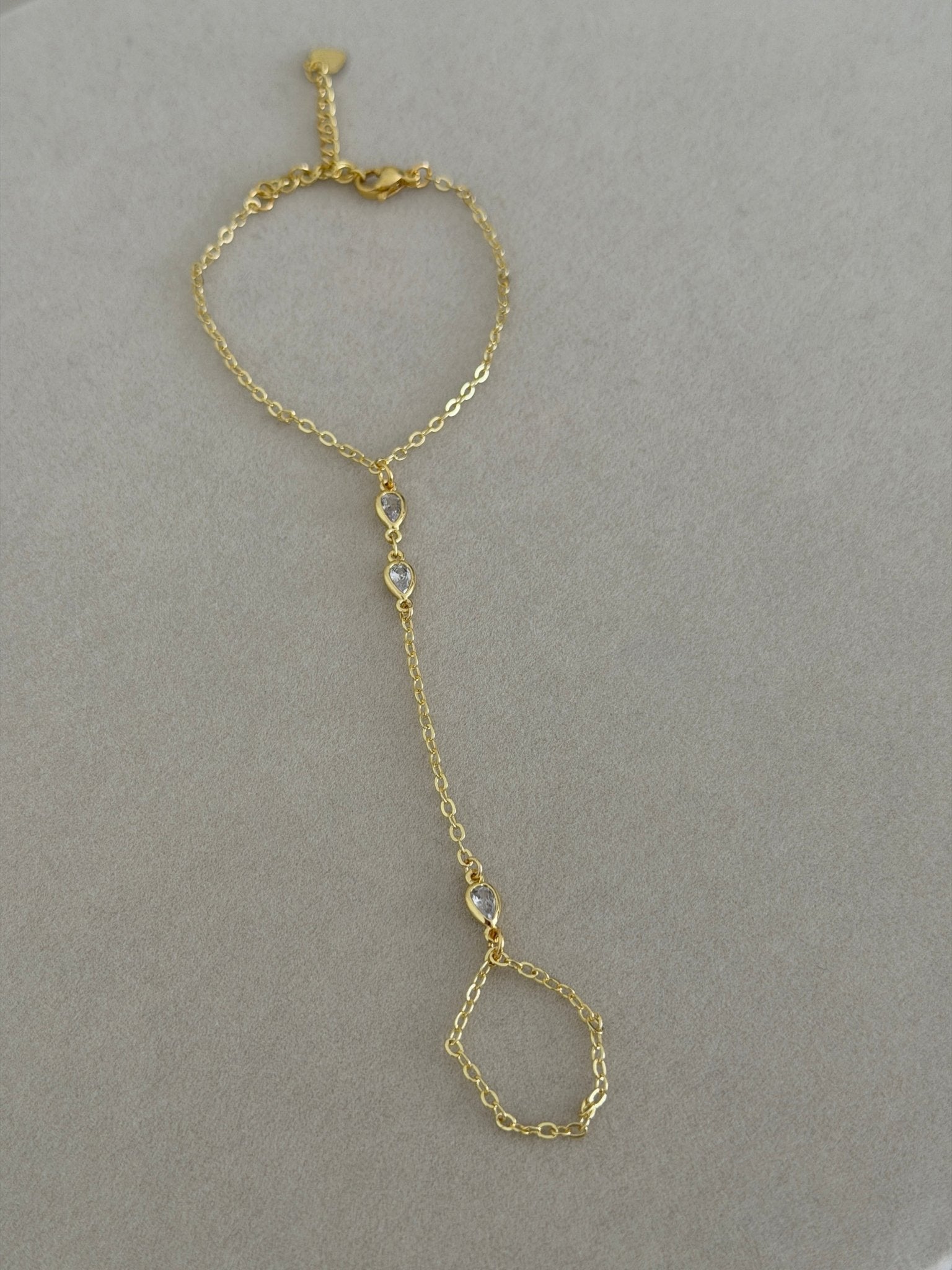 Crystal Hand Chain - Bracelet | LimaLimón Store - 1