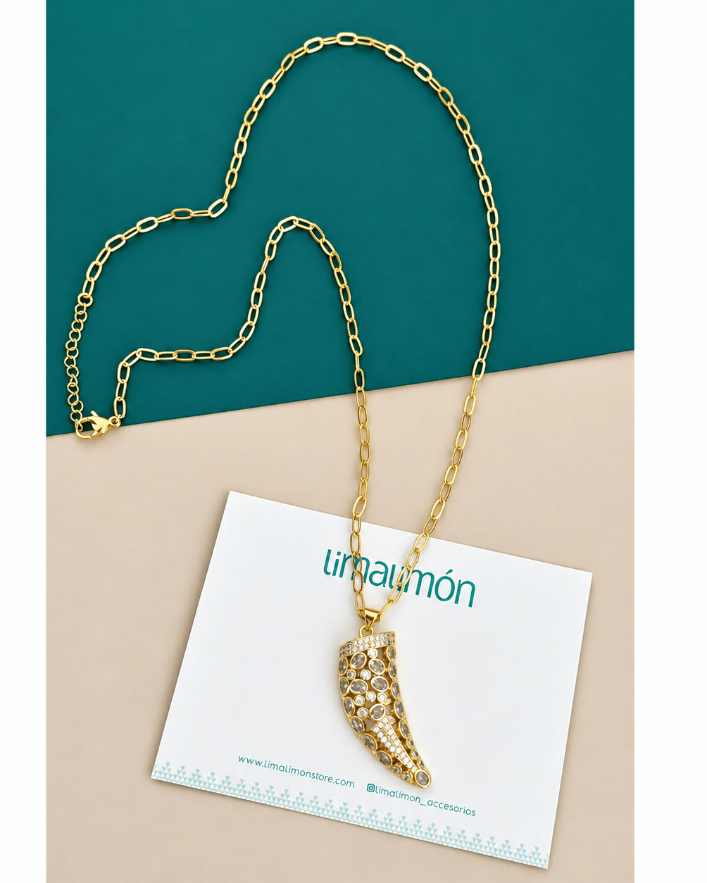Crystal Horn Pendant Necklace - Necklace | LimaLimón Store - 2