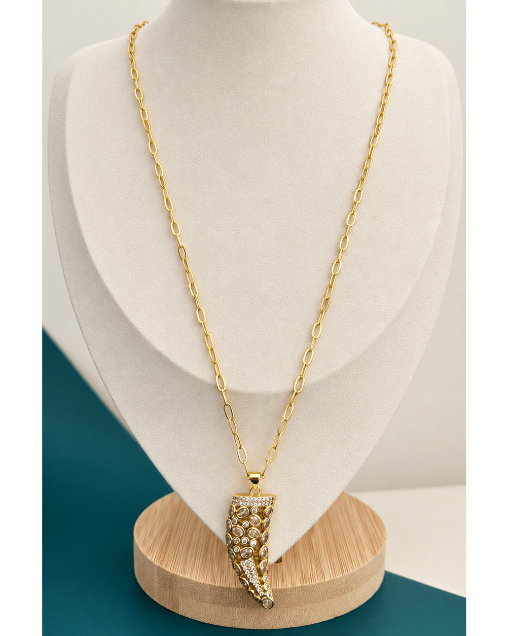 Crystal Horn Pendant Necklace - Necklace | LimaLimón Store - 1