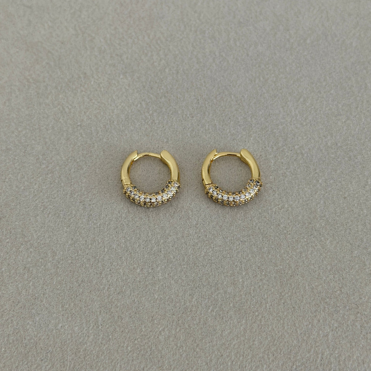 Crystal Mini Hoop Earrings - Earring | LimaLimón Store - 4