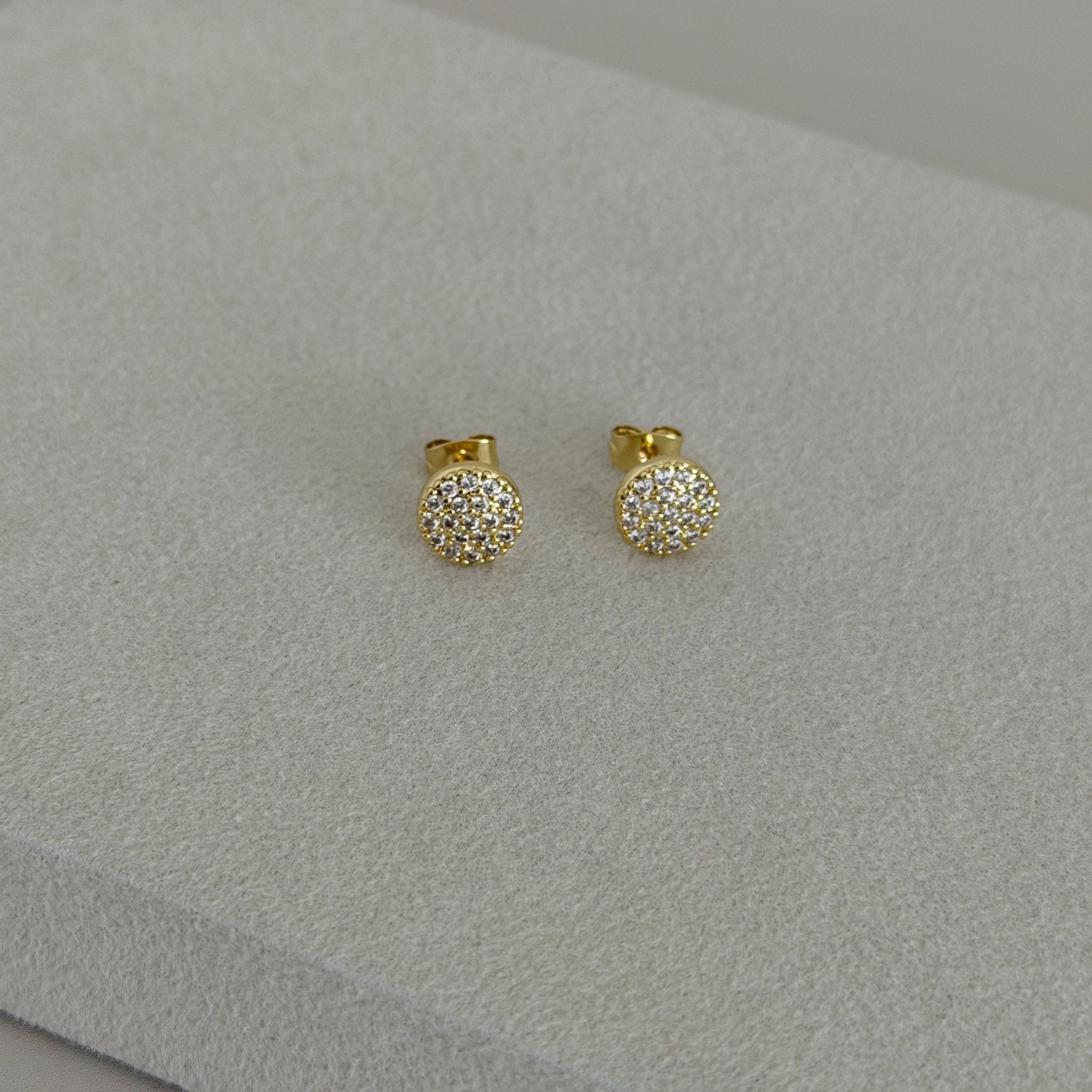 Crystal Pavé Gold Stud Earrings - Earring | LimaLimón Store - 3