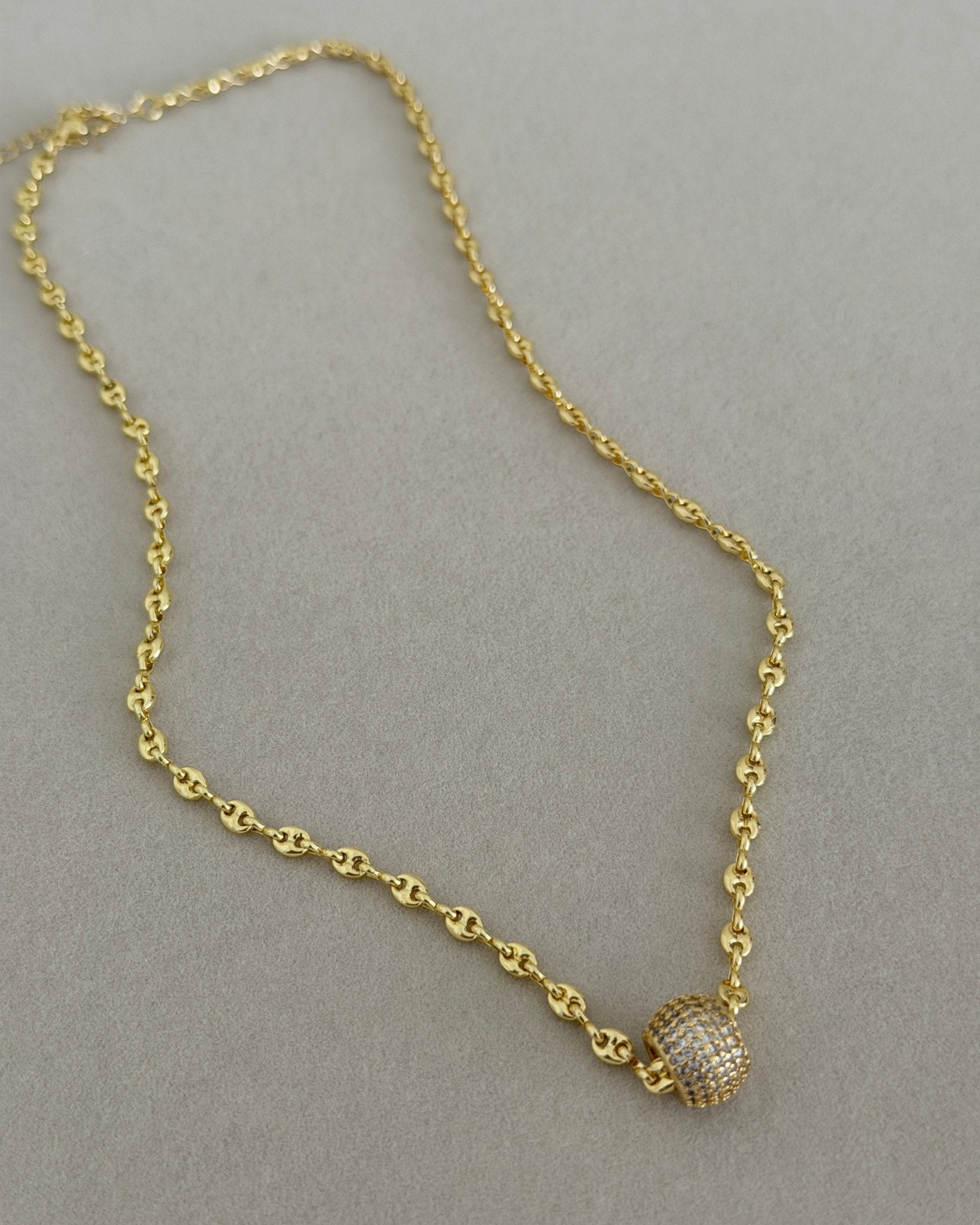 Crystal Sphere Chain Necklace - Necklaces | LimaLimón Store - 1