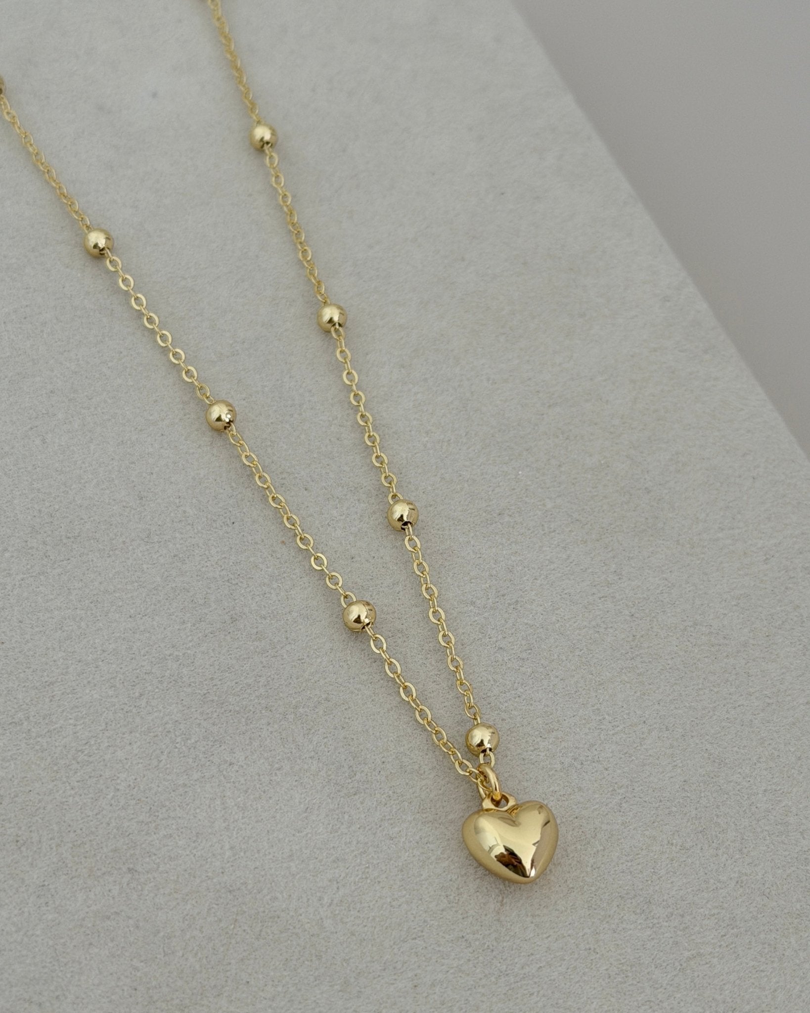 Dainty Heart Bead Necklace - Necklace | LimaLimón Store - 1