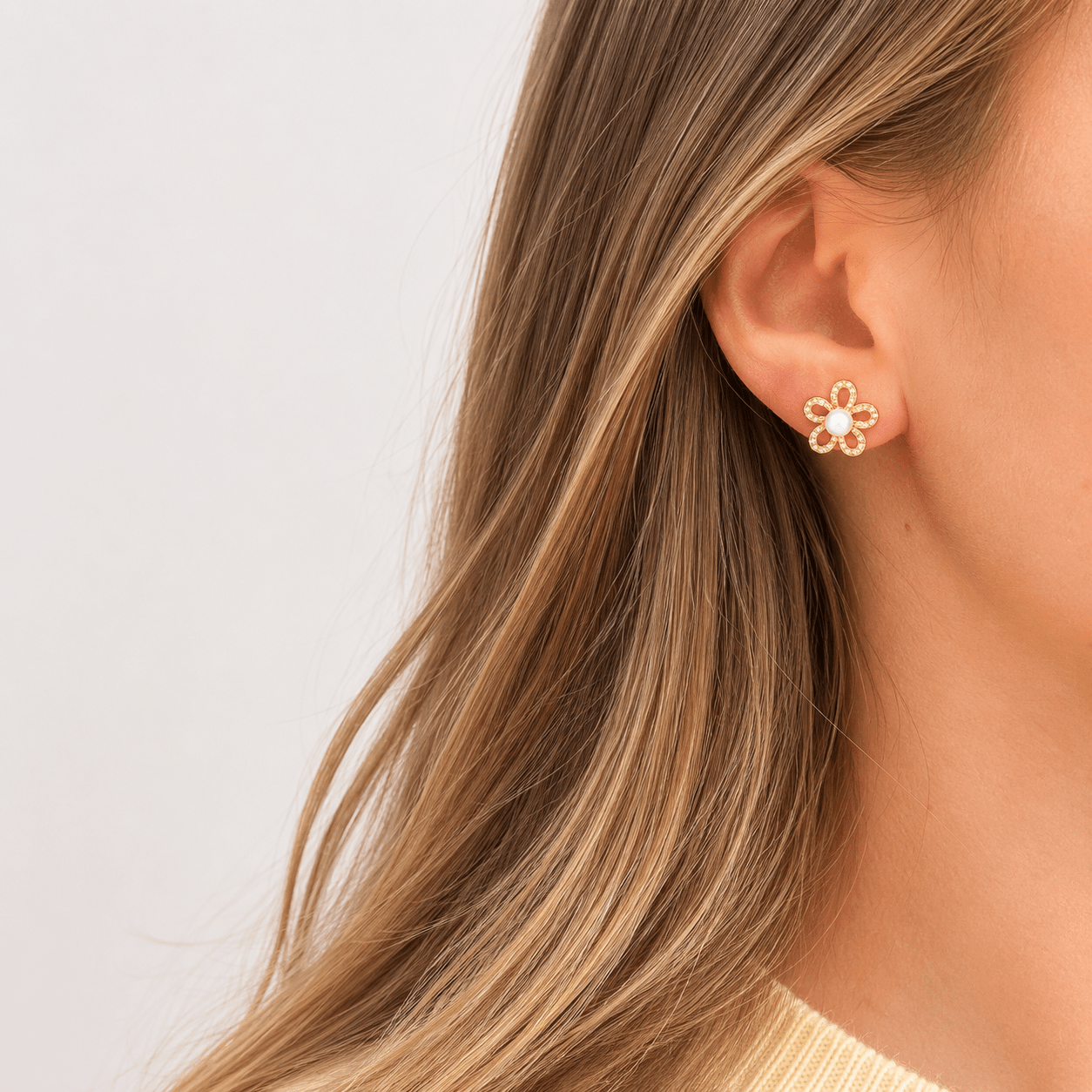 Daisy Pearl Stud Earrings - Earring | LimaLimón Store - 2