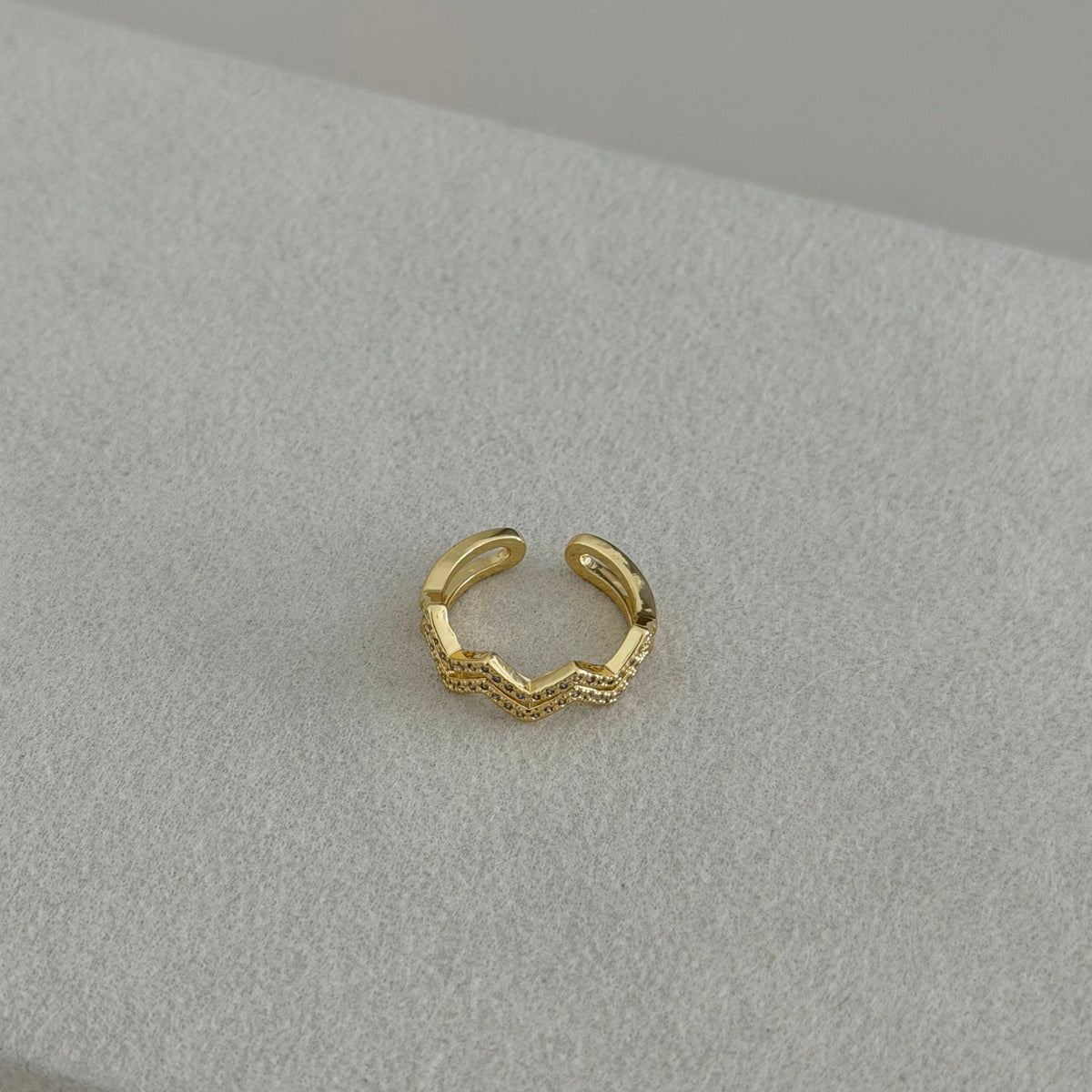 Double Chevron Crystal Ring - ring jewelry | LimaLimón Store - 2