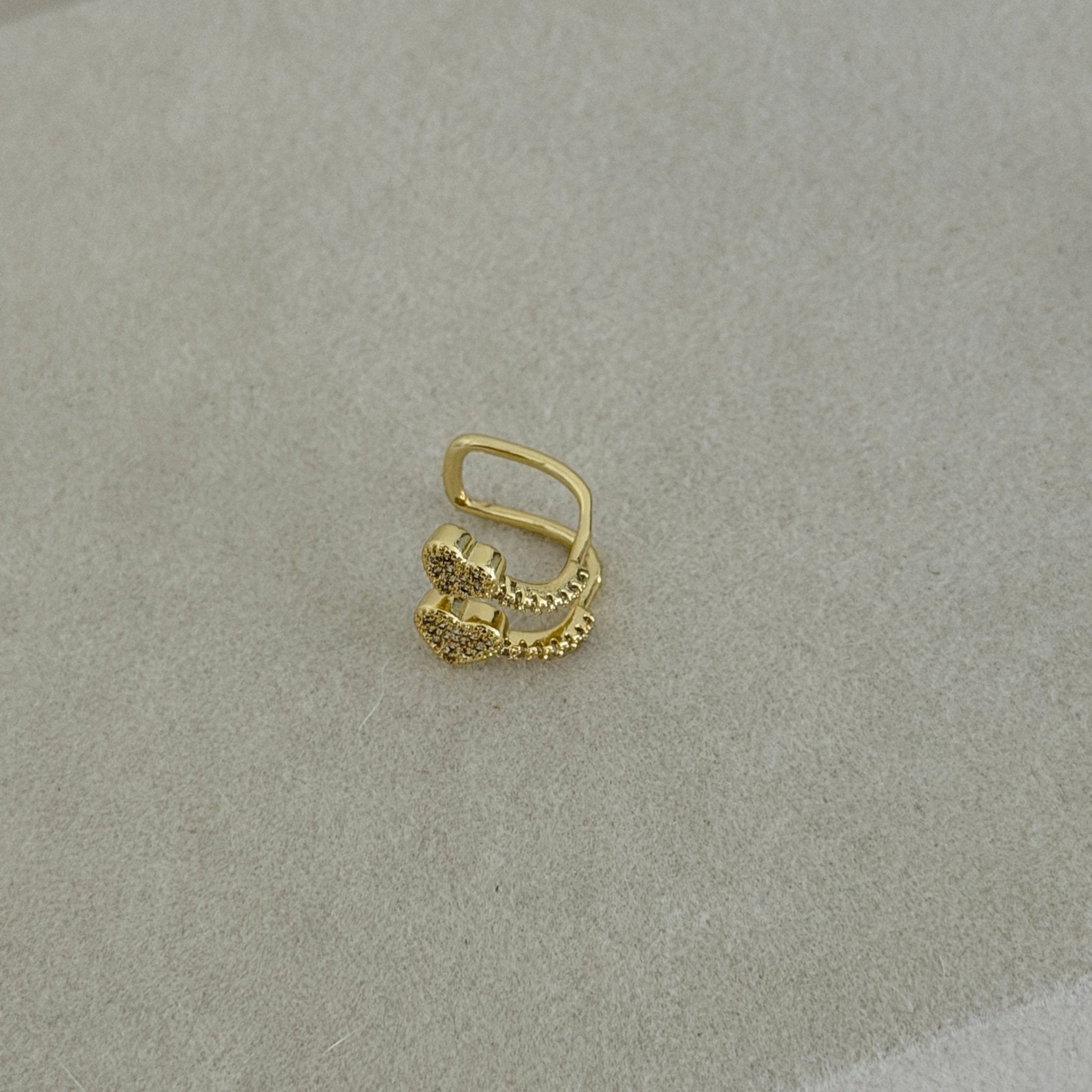 Double Heart Pavé Ear Cuff - Earring | LimaLimón Store - 3