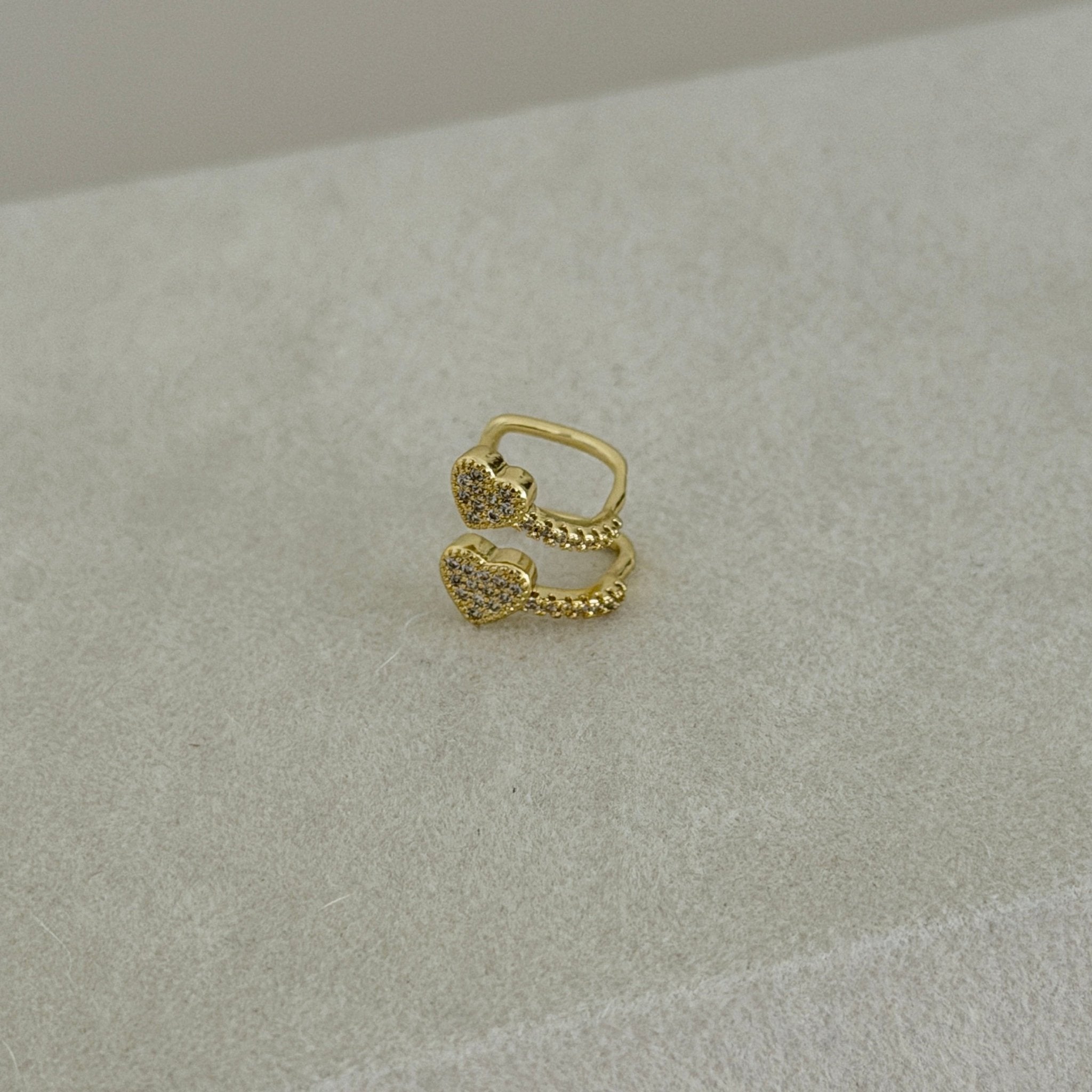 Double Heart Pavé Ear Cuff - Earring | LimaLimón Store - 1