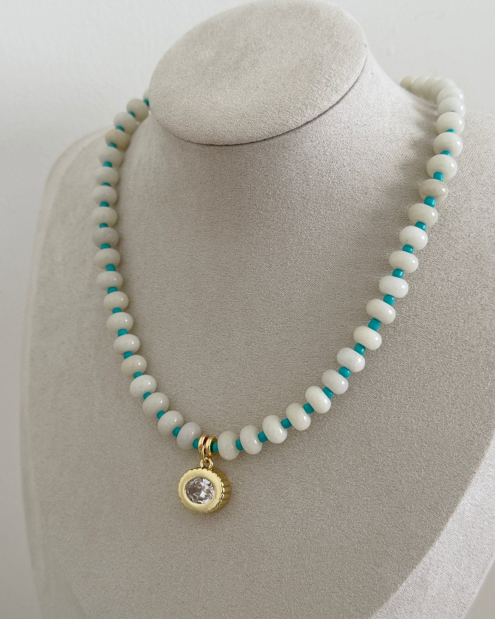 Dual Tone Drop Disc Necklace - Necklaces | LimaLimón Store - 2