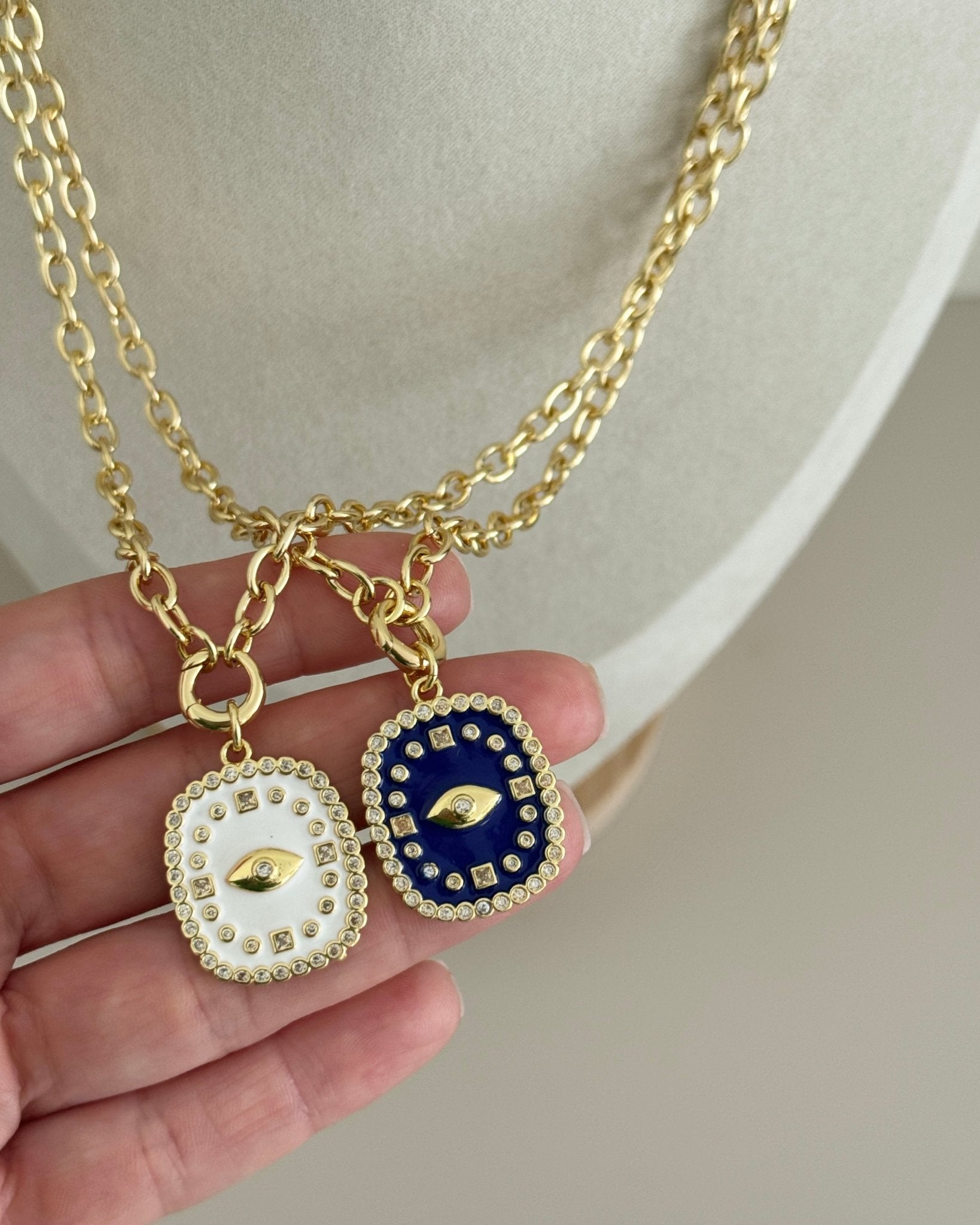 Evil Eye Pendant Necklace - Necklaces | LimaLimón Store - 6