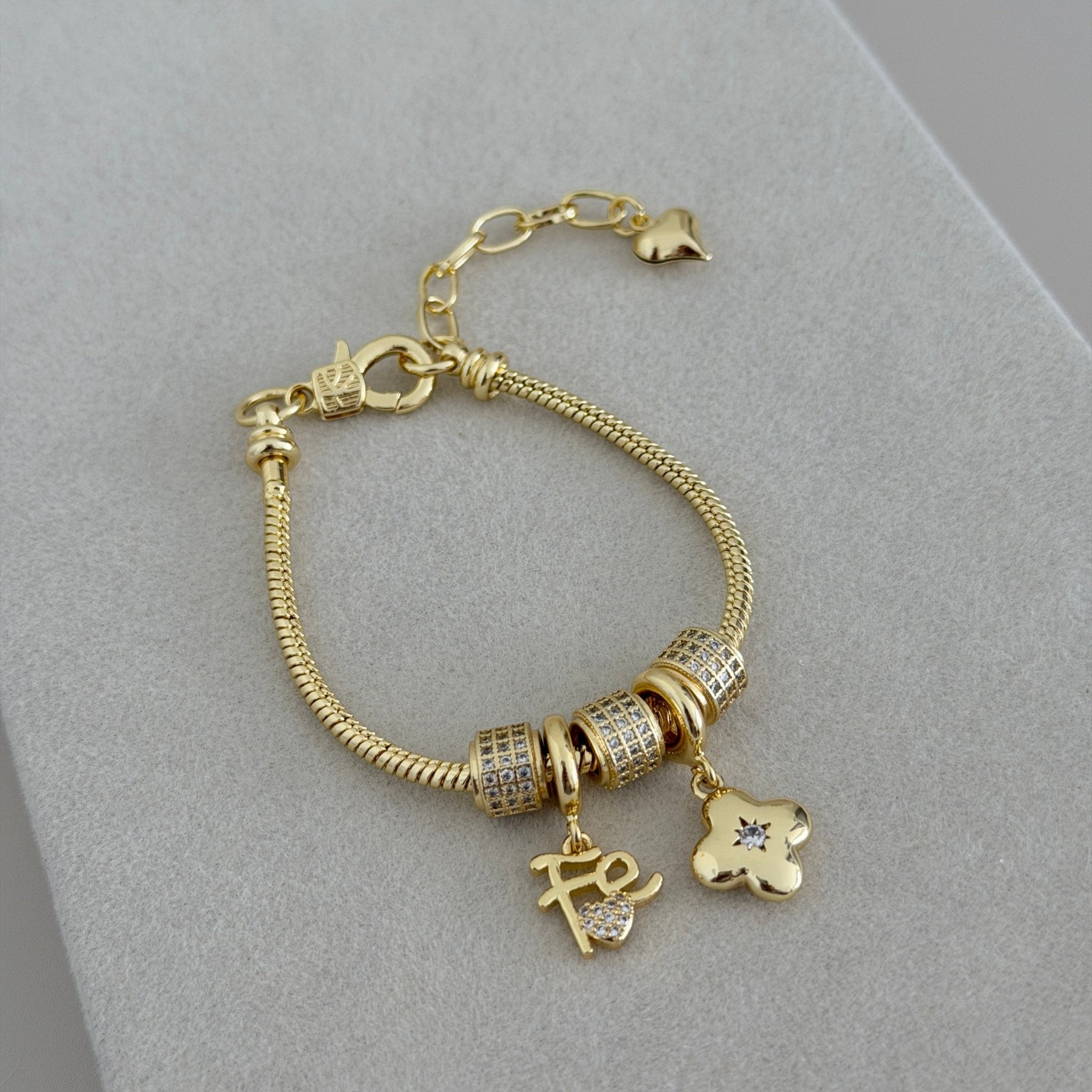 Faith & Bloom Charm Bracelet - | LimaLimón Store - 1